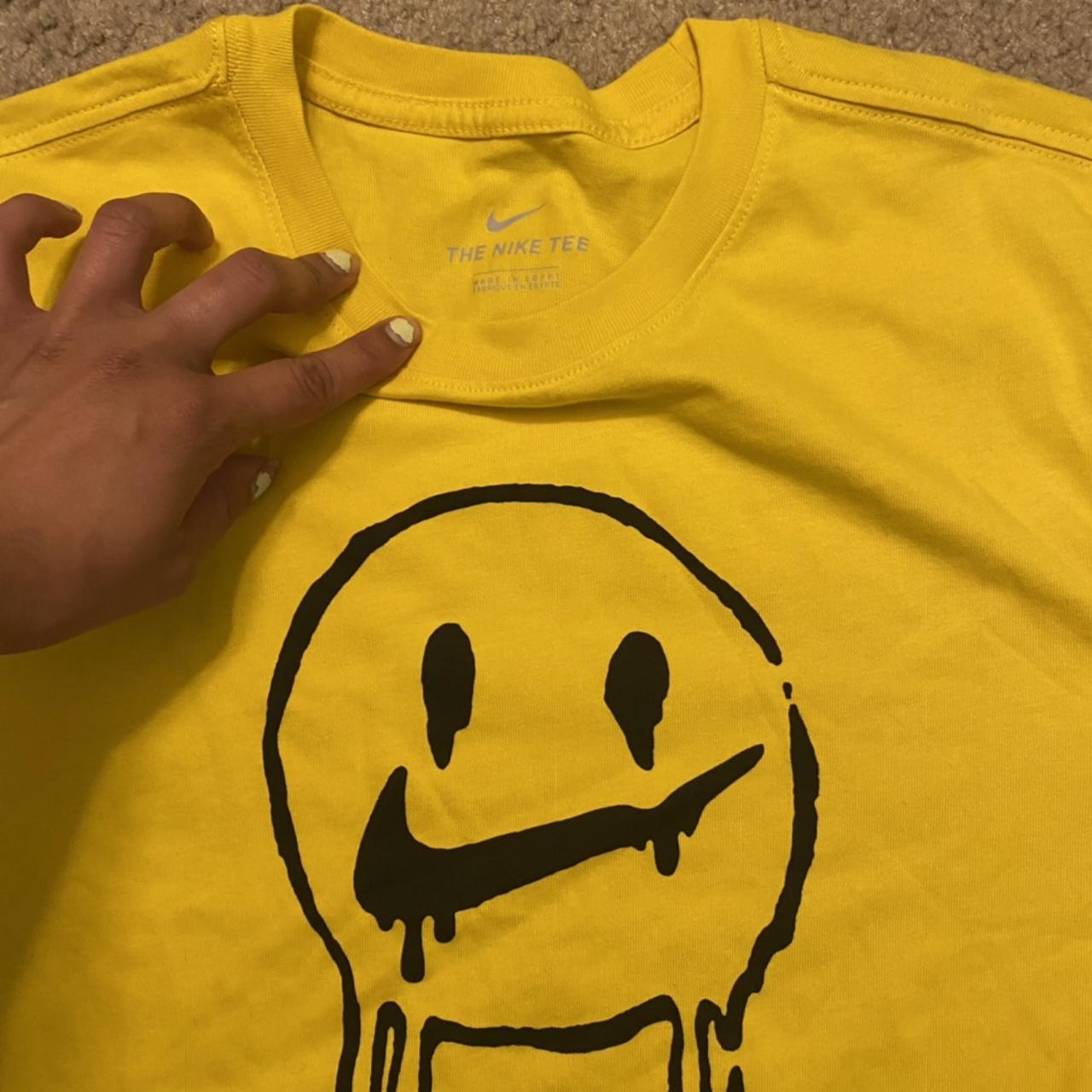 BNWT nike smiley slime logo size small - Depop