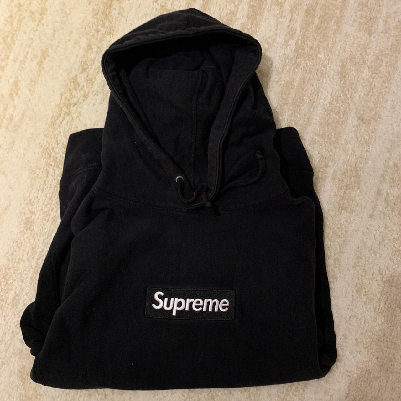 Supreme Men's Hoodie | Depop