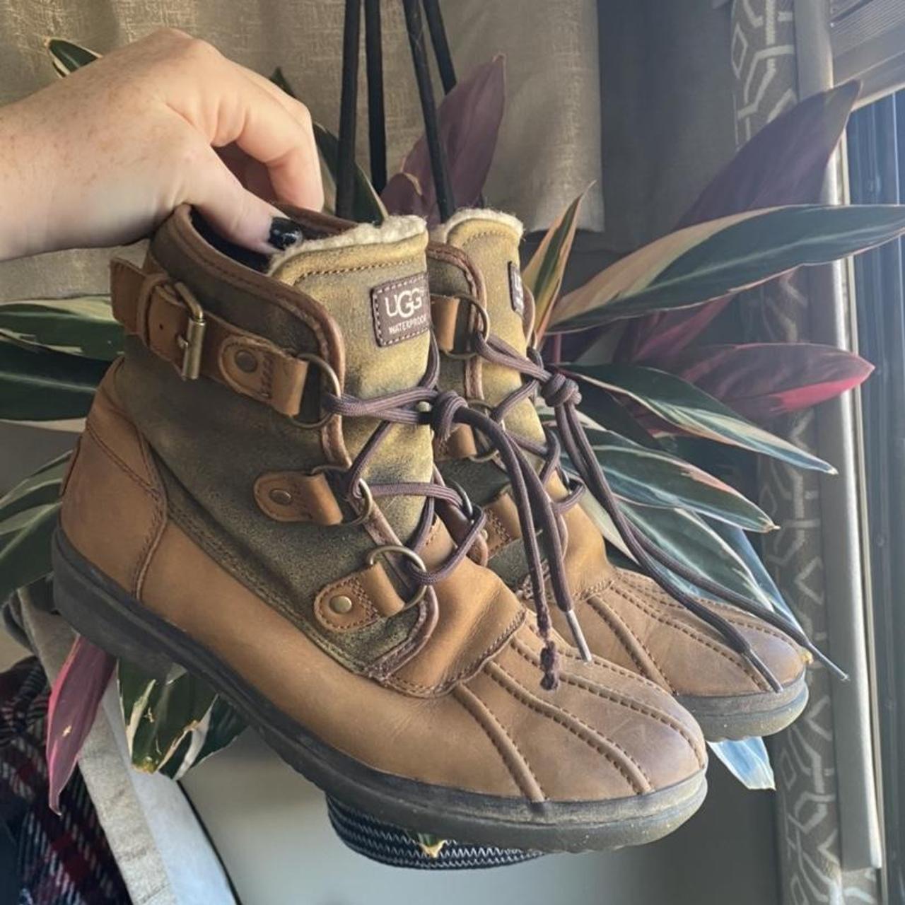 olive green ugg boots