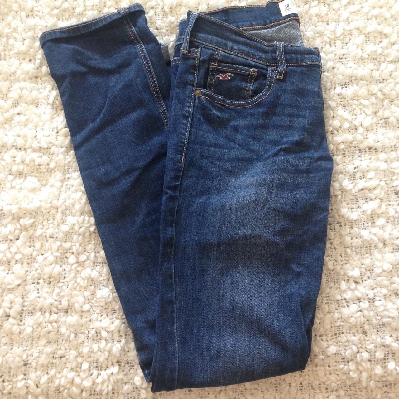 Size 8 shop in hollister jeans