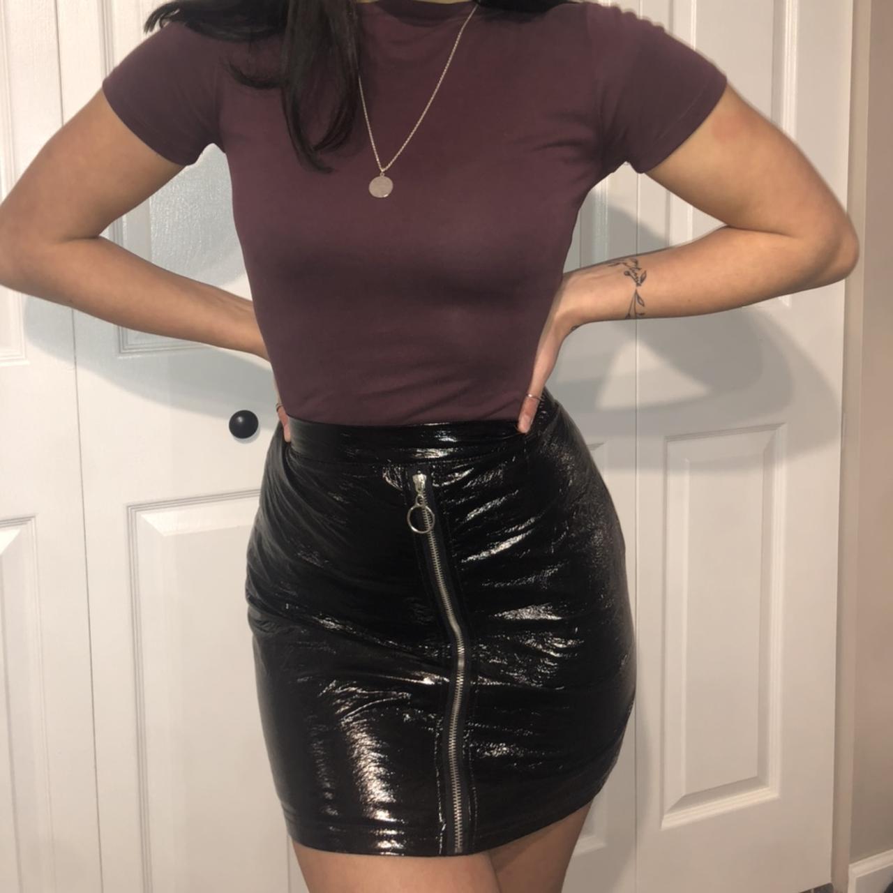 Black skirt silver zip sale