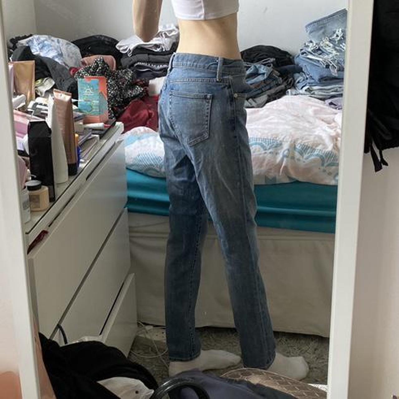 gorgeous gap girlfriend jeans size 25r but i’ve... - Depop