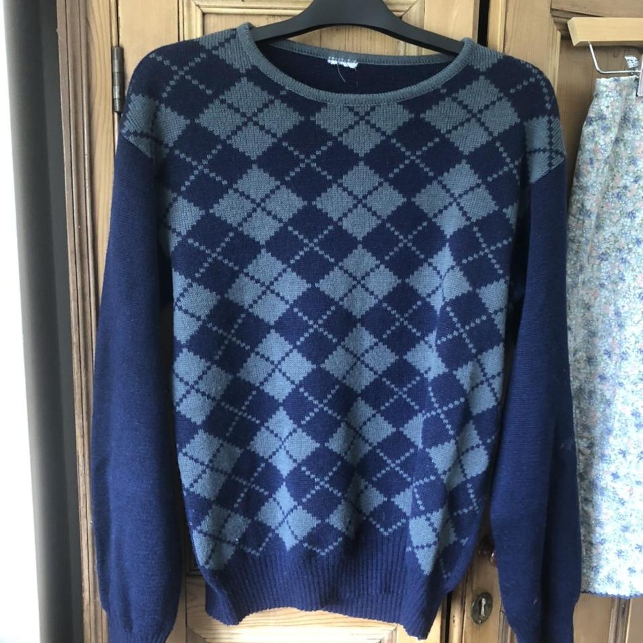 Vintage unisex blue argyle jumper! Could fit 6-10... - Depop