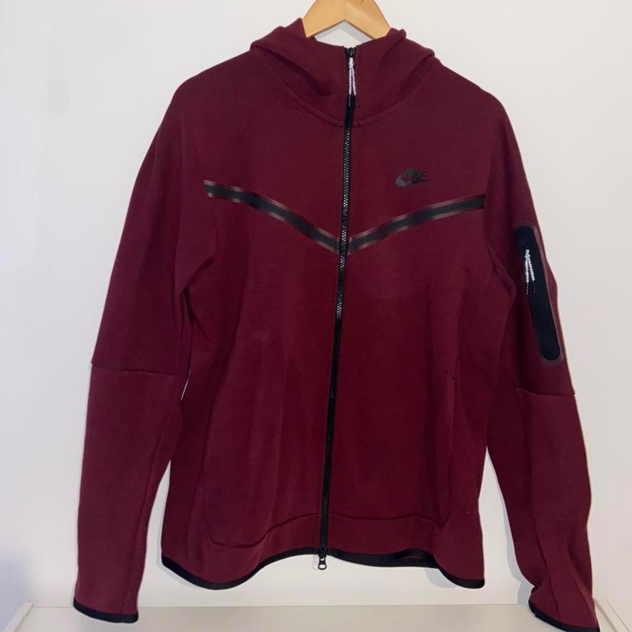 nike tech fleece hoodie burgundy