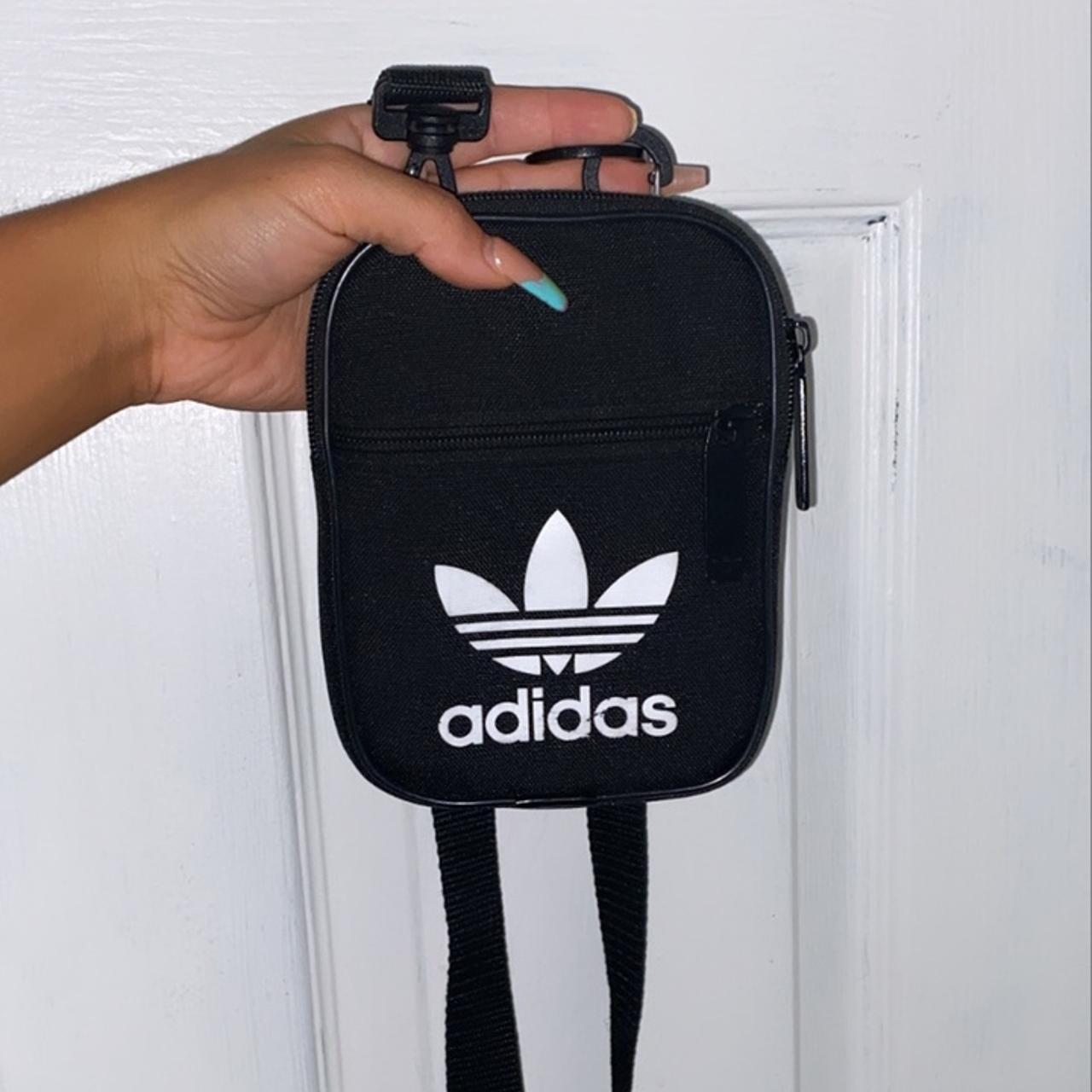 Adidas mini hot sale sling bag