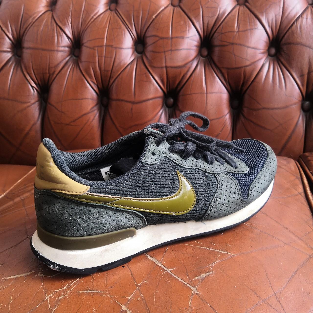 Nike internationalist special top edition