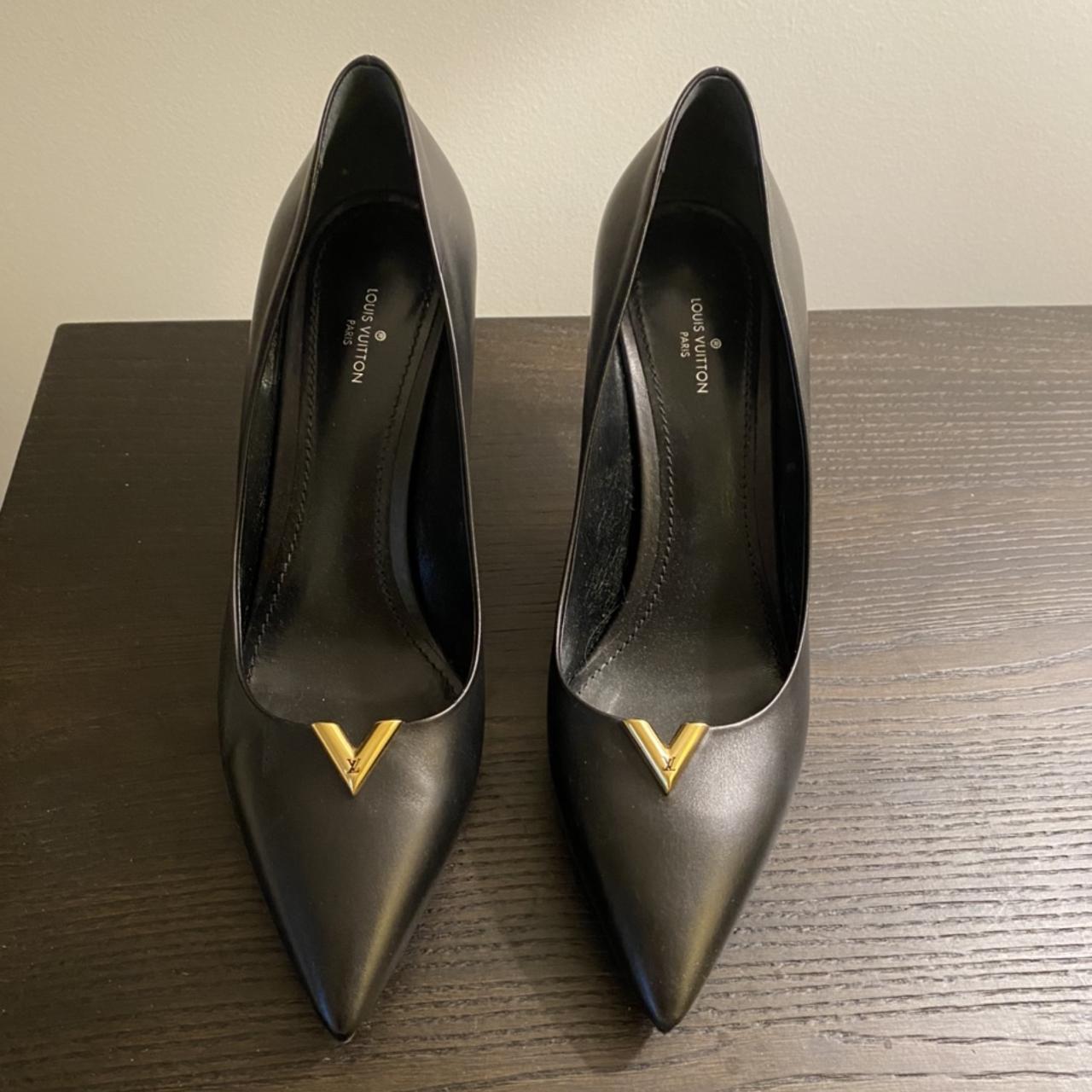 Louis Vuitton Black Leather Heartbreaker Pointed Toe Pumps Size