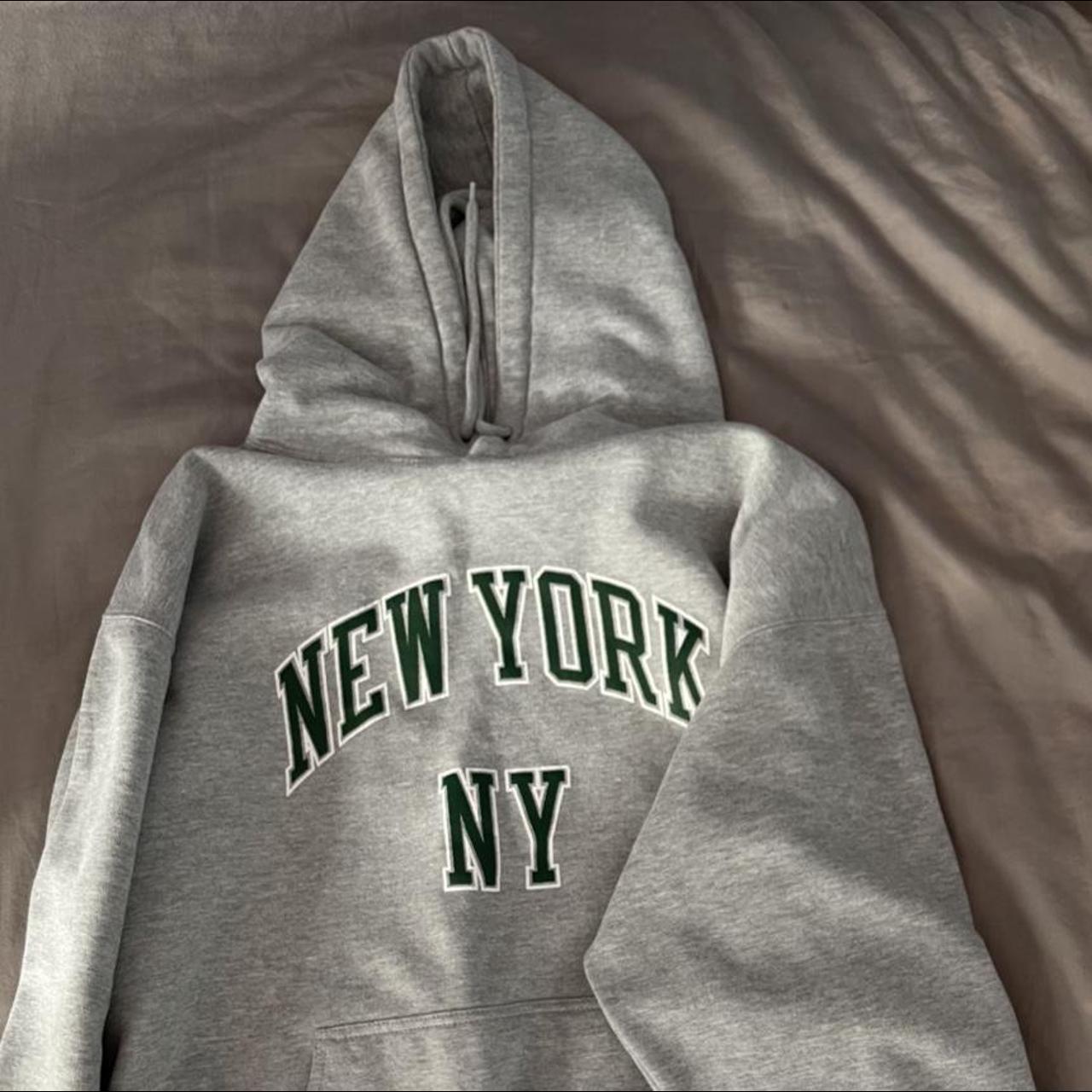 L/XL) Brandy Melville New York Hoodie – Happyy.thrifts