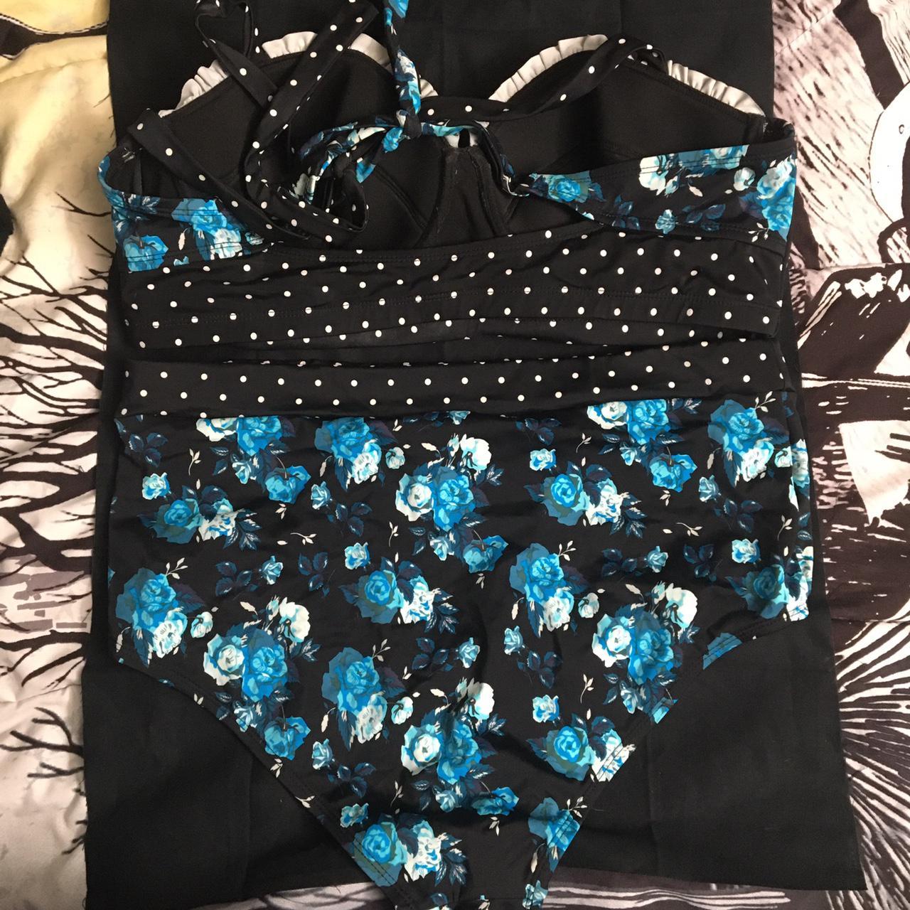 Hot Topic Women's Suit Depop