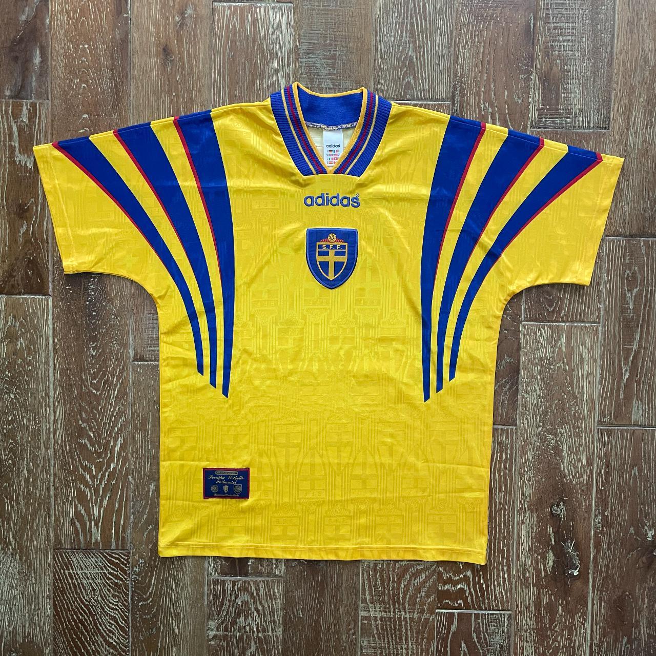 1996/97 Sweden Home Football Shirt (L) Adidas – Football Finery