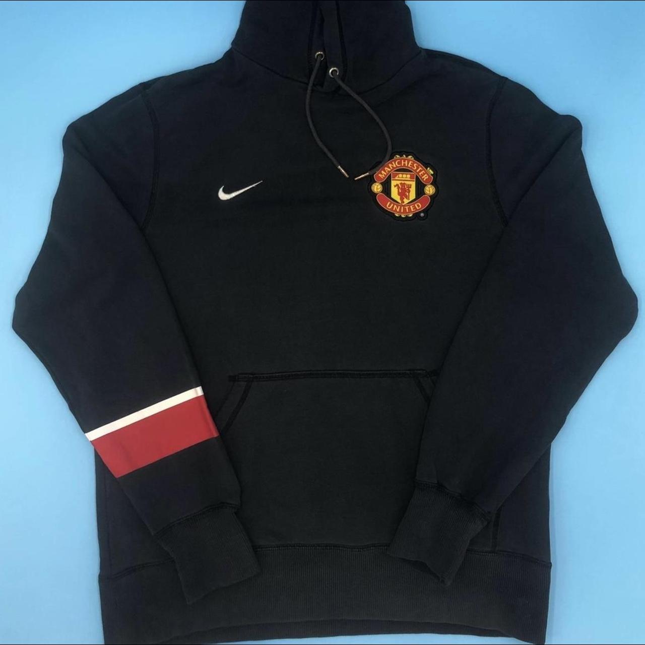 nike manchester united sweatshirt
