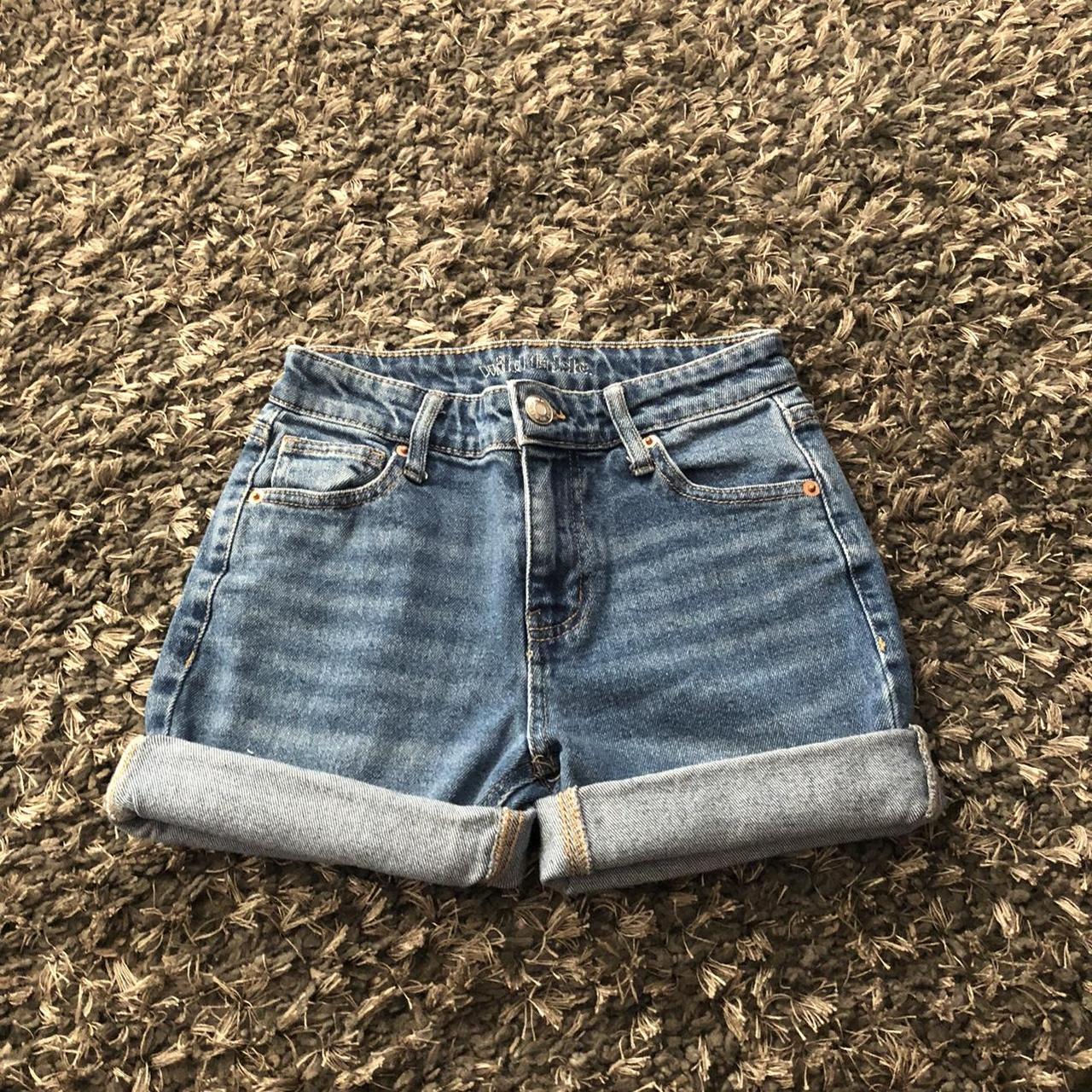 Cute cuffed wild fable denim shorts in a size 00.... - Depop