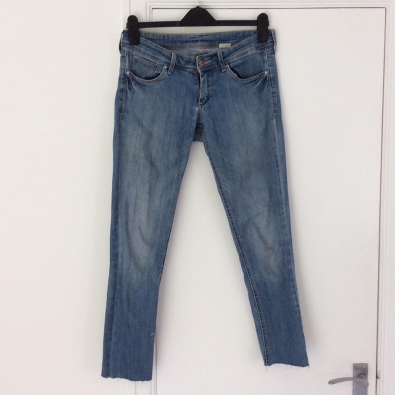 H and M low rise blue relaxed fit slim jeans - Depop