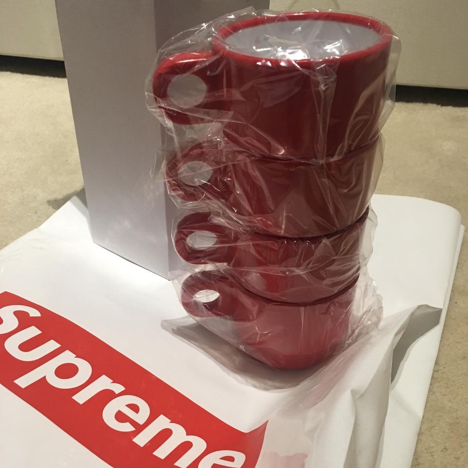 Supreme Stacking Cups (set of 4), Brand New never...