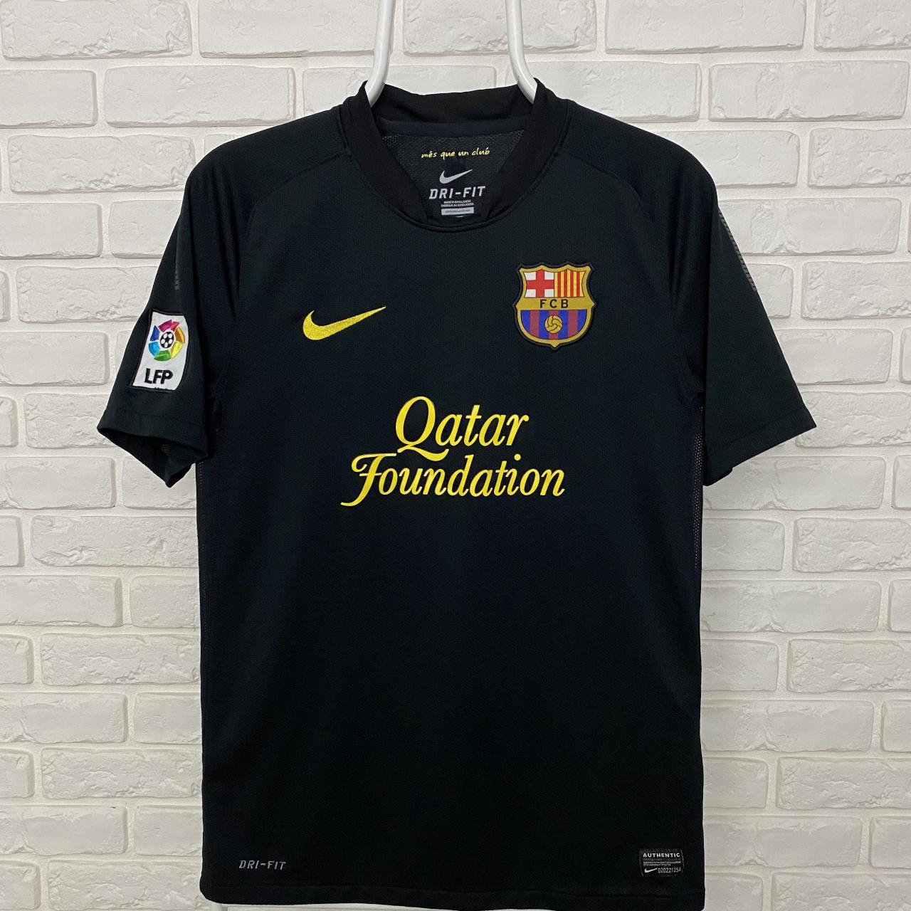 Nike FC Barcelona 2011 2012 Away Football Shirt... - Depop