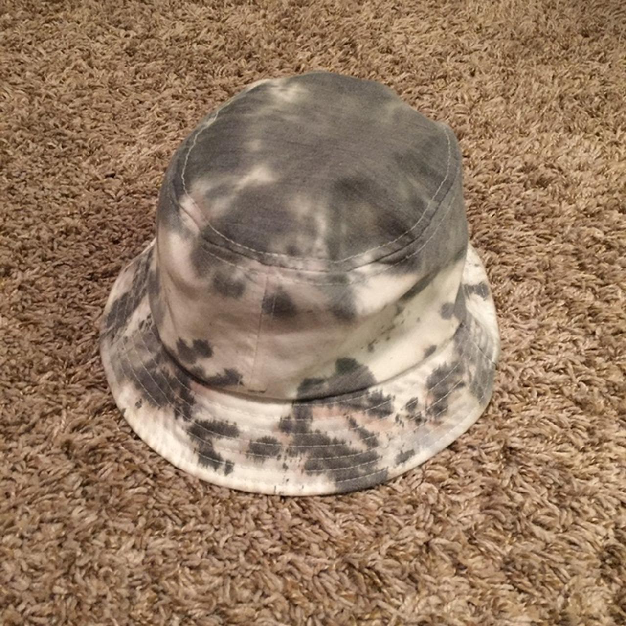 item listed by itslouiegretzky