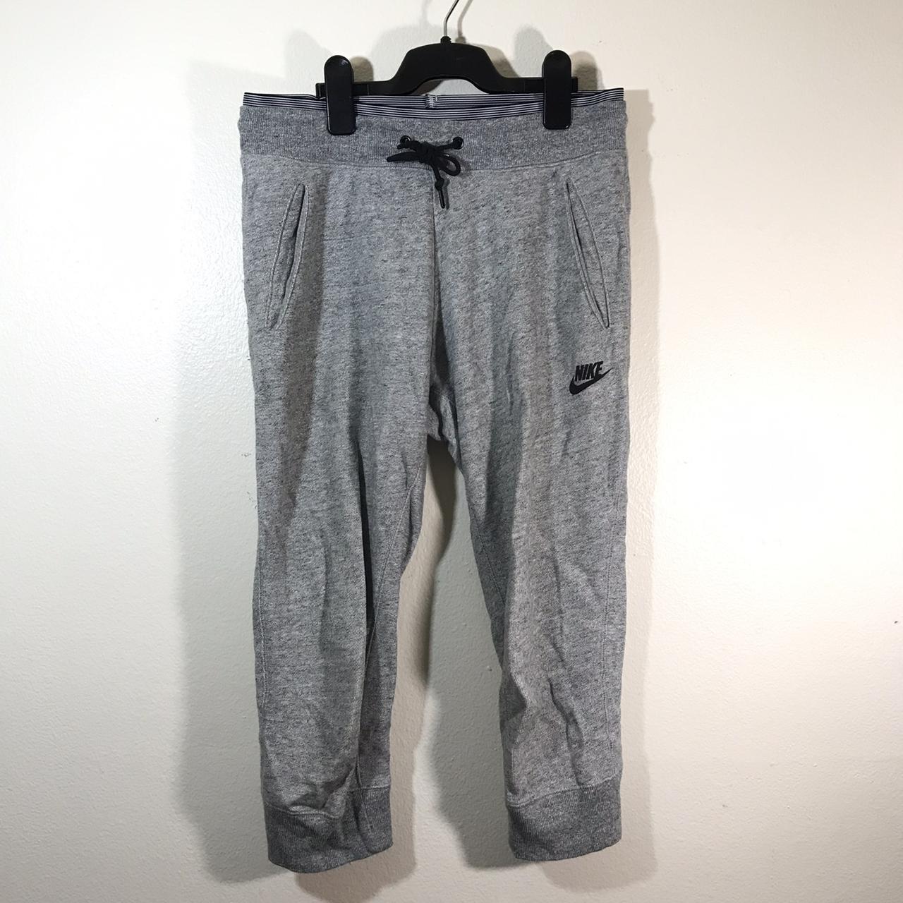 Women Nike Capri Sweat Pants 3/4 Length size Small - Depop
