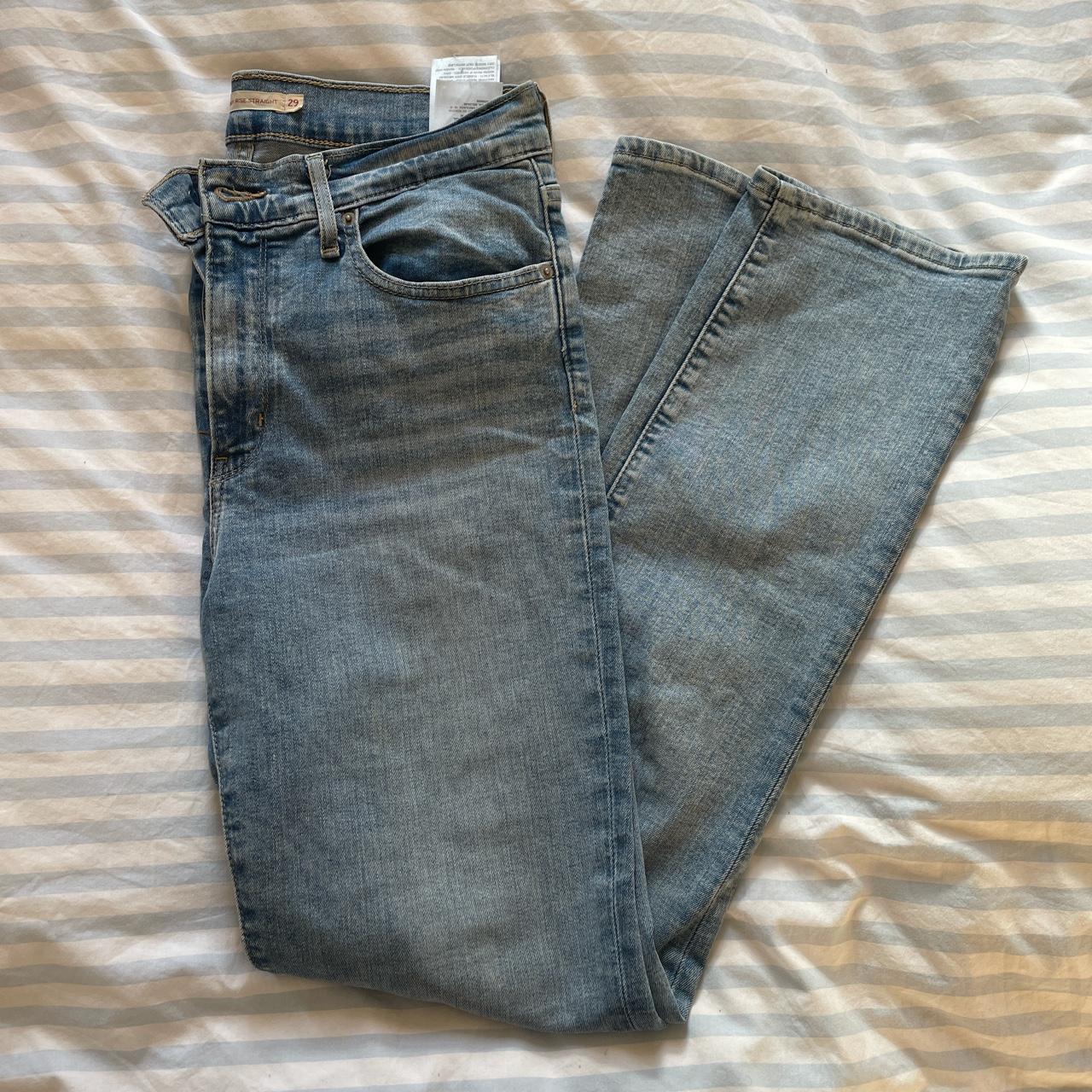 Levi, straight leg high waist jeans, love the shape... - Depop