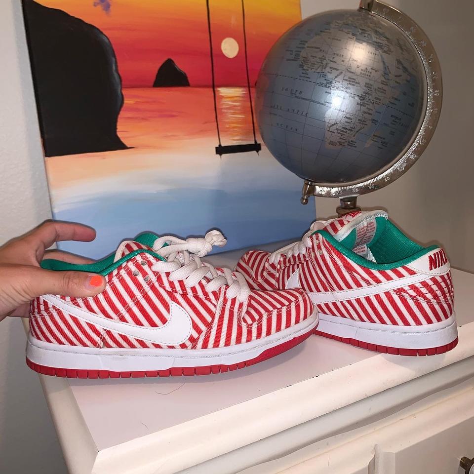 Nike sb best sale dunk candy cane