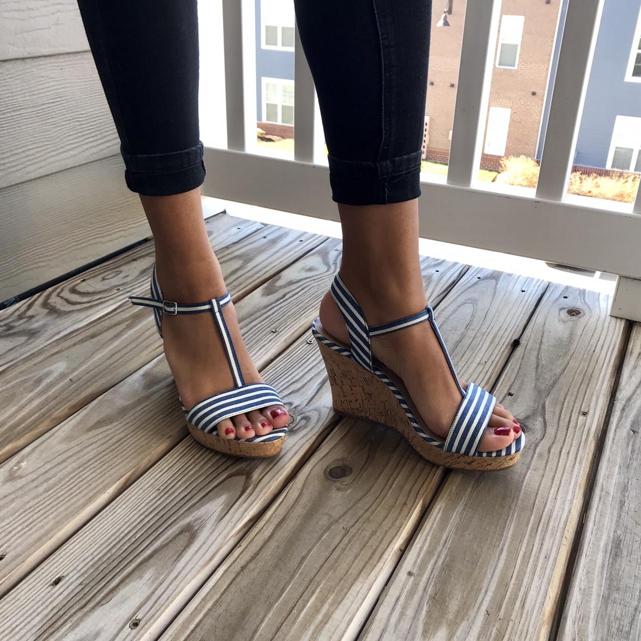 Striped hot sale wedge sandals