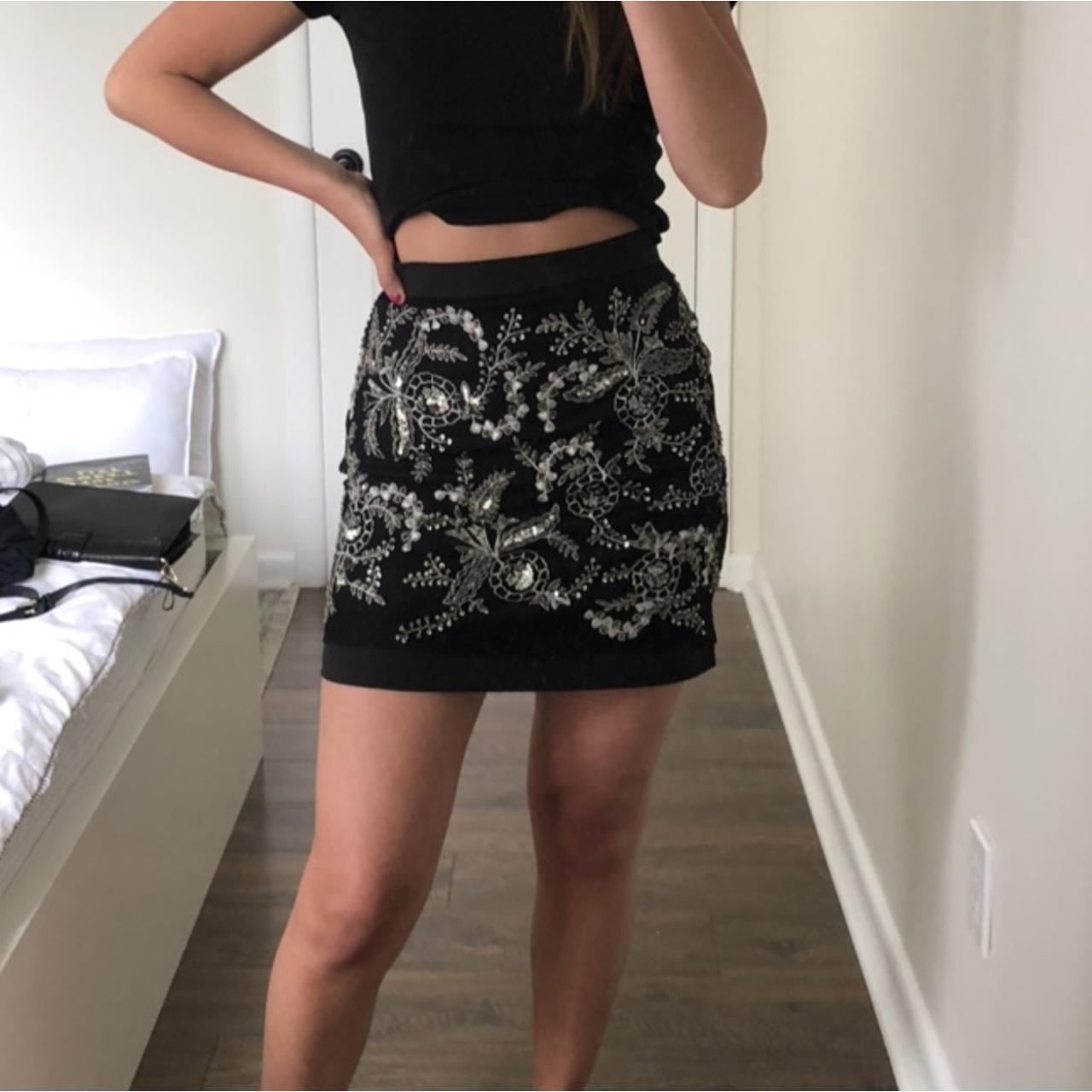 BEADED EMBROIDERED DETAIL MINI SKIRT, Brand: