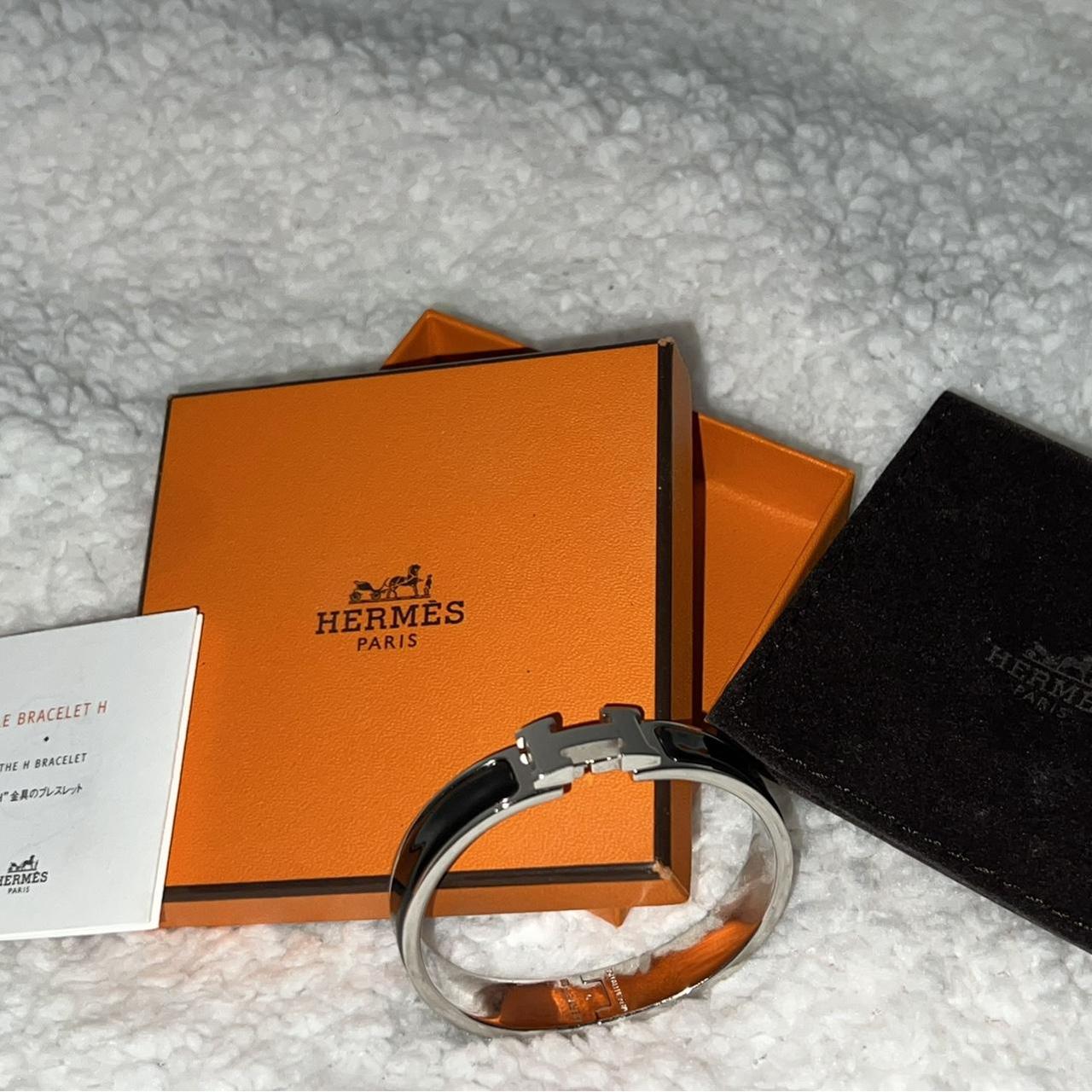 Hermes Women's Black and Silver Jewellery Depop