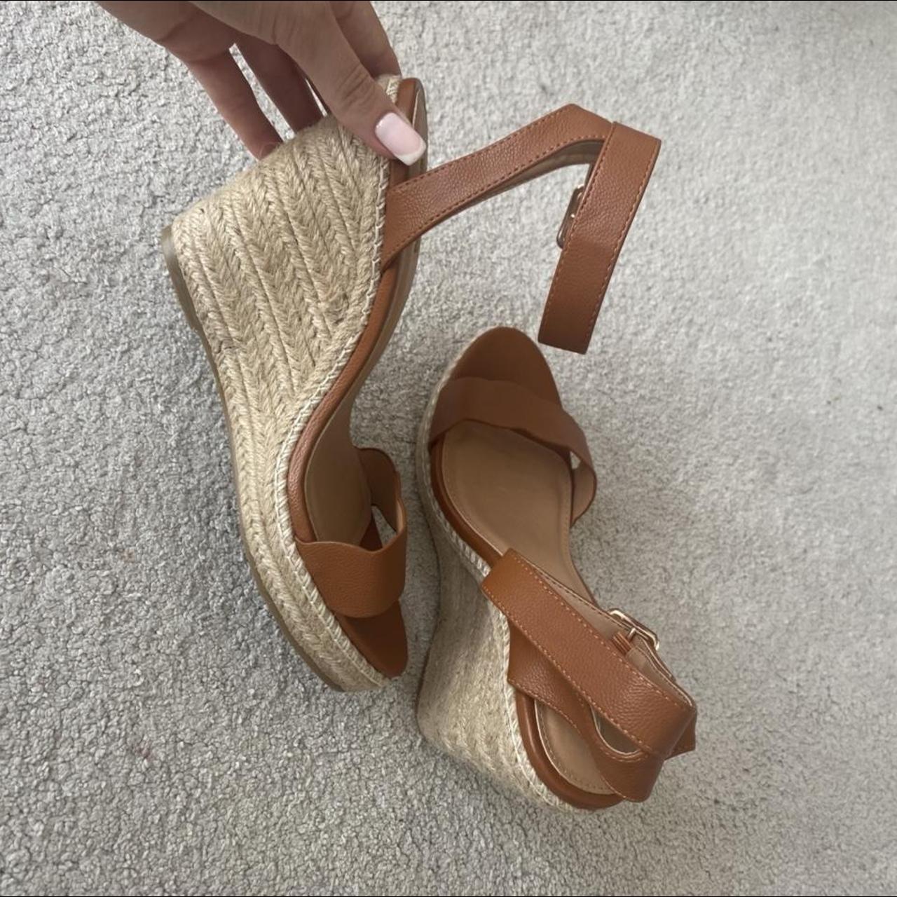 linzi wedges
