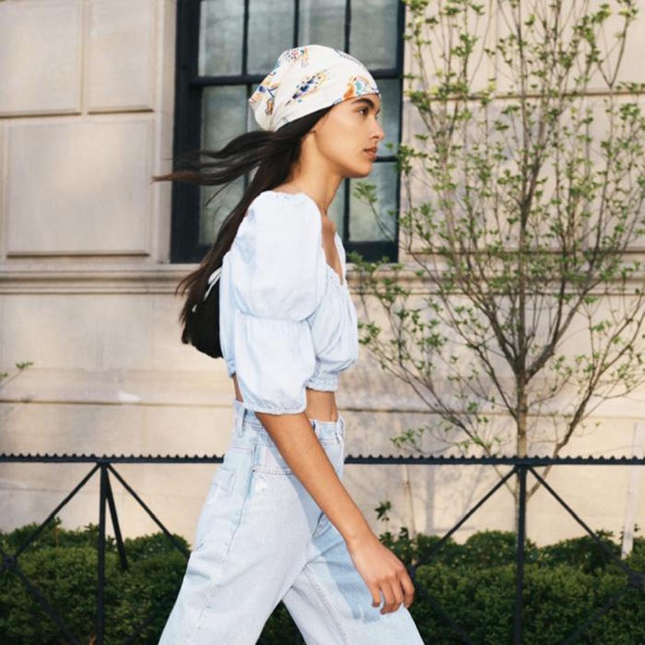 Zara Linen Blend Crop Top Brand new, never worn Cute... Depop