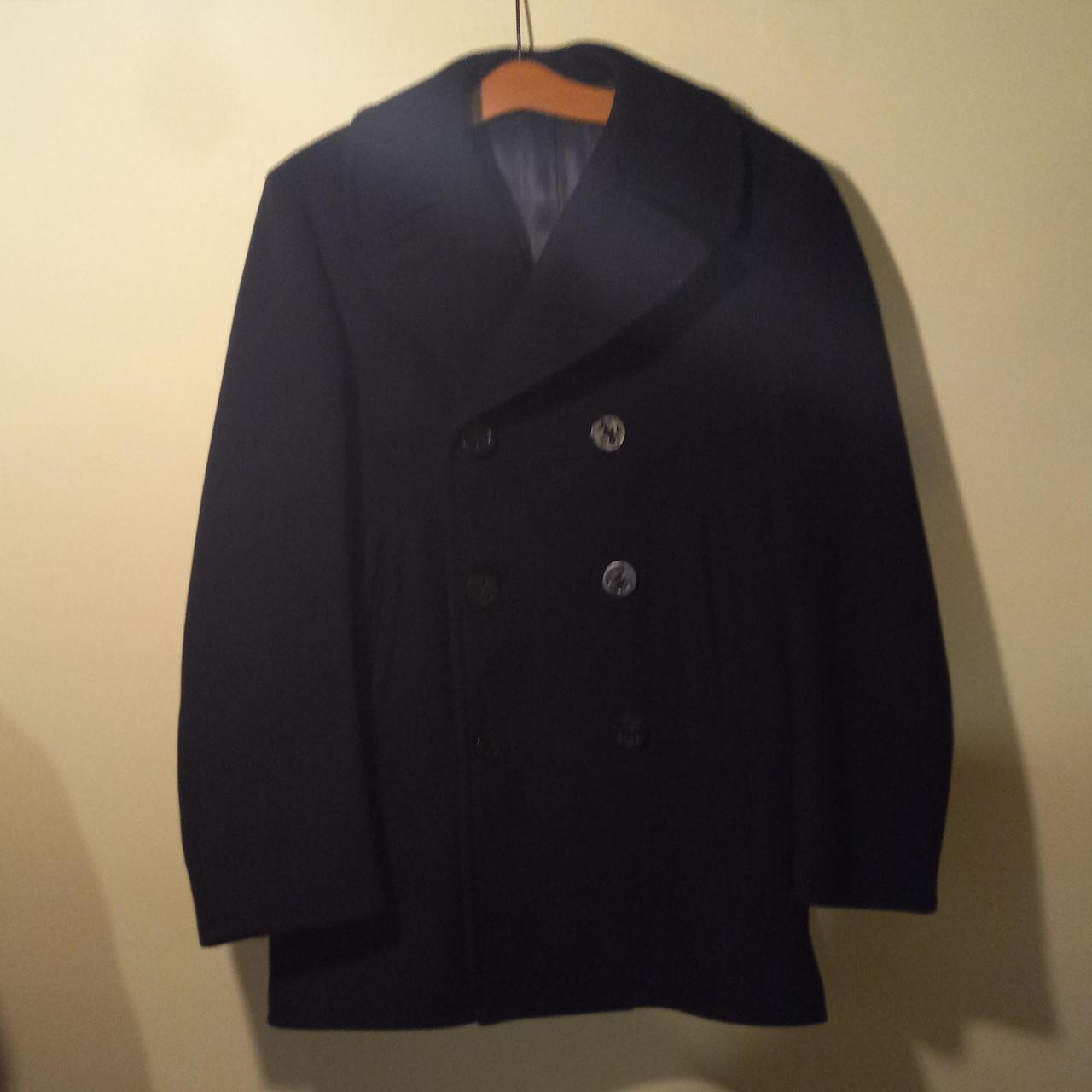 Original U.S. Navy Men's Pea Coat. Size 38R. 31