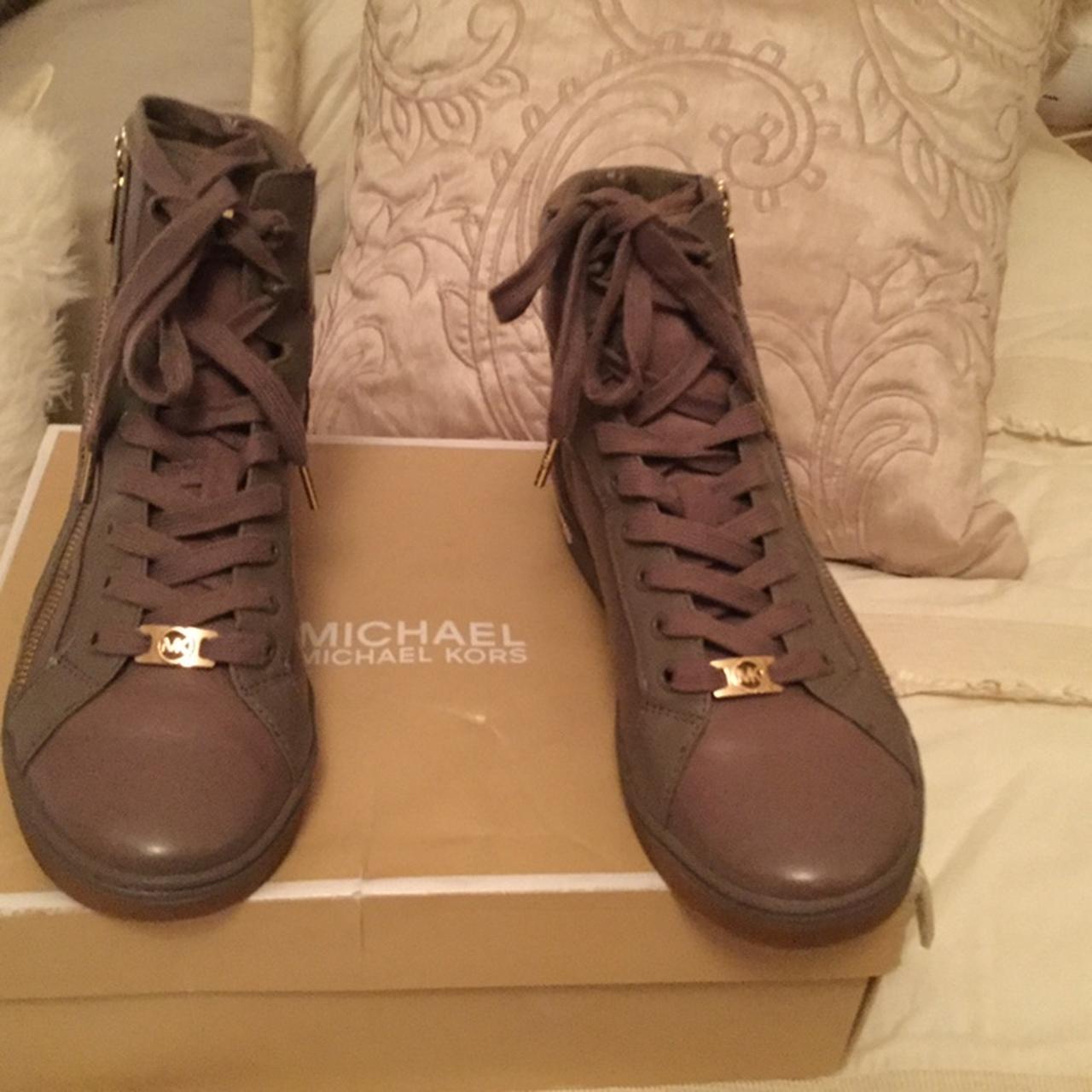 Michael Kors Glam Essex high top in taupe suede and Depop