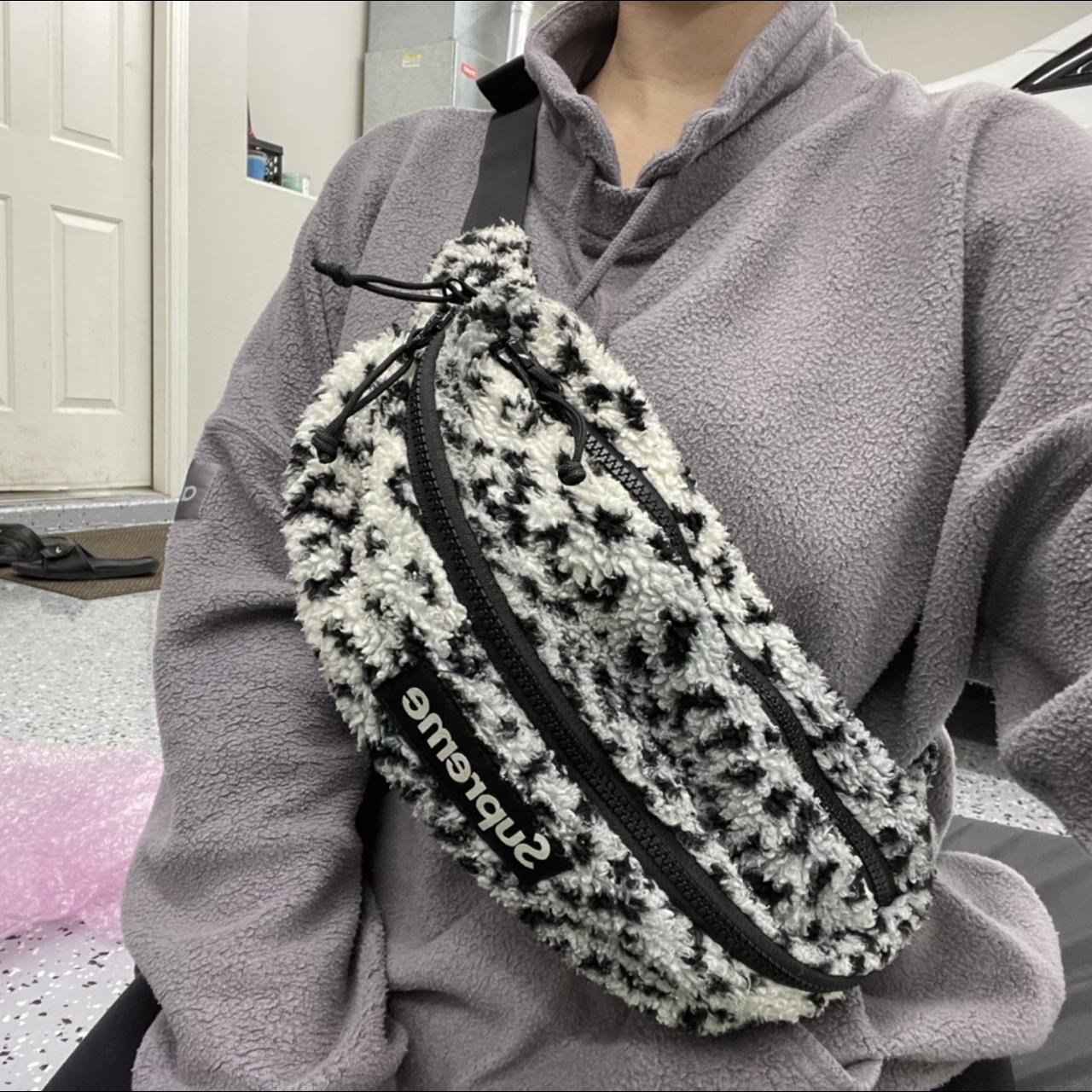 SUPREME Leopard Fleece waistbag