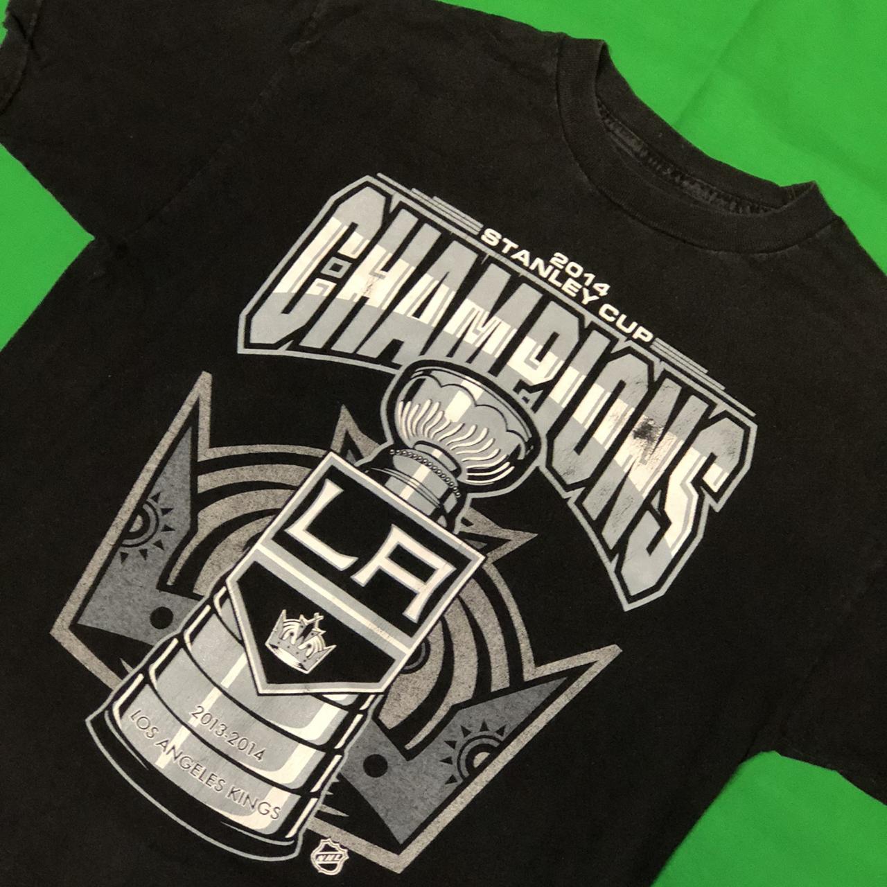 Grey '2014 Stanley Cup Los Angeles Kings' Tee! - Depop