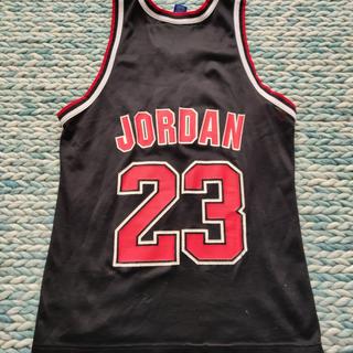 Marquette Jordan Basketball Jersey Size: L Pit to - Depop
