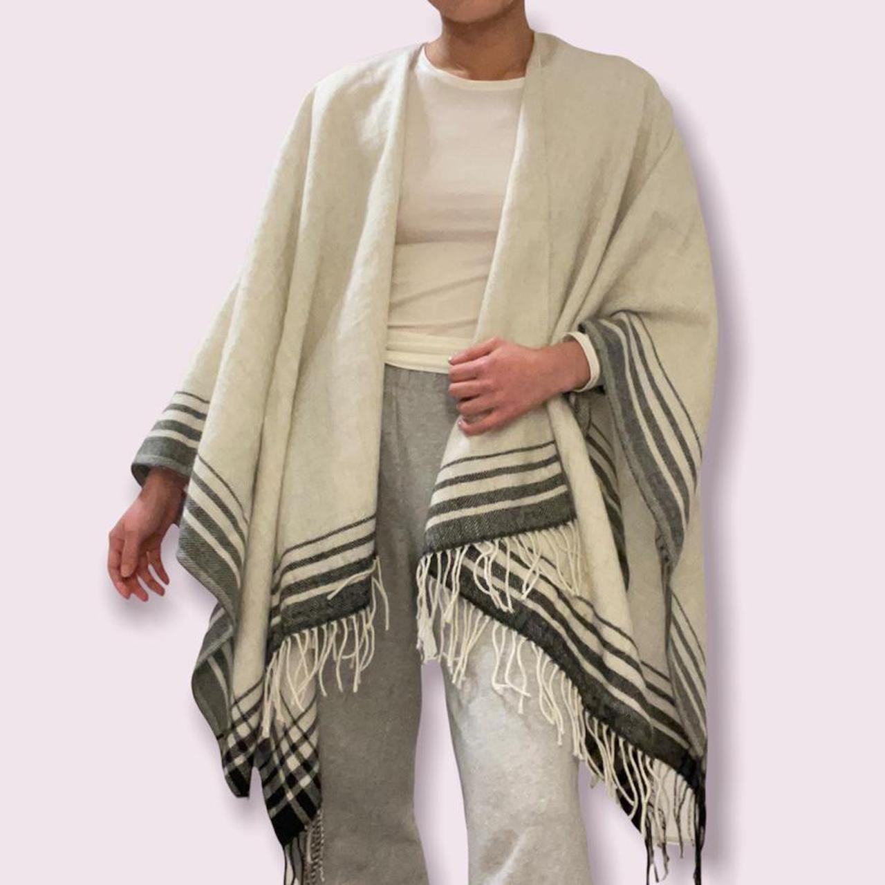 uniqlo shawl