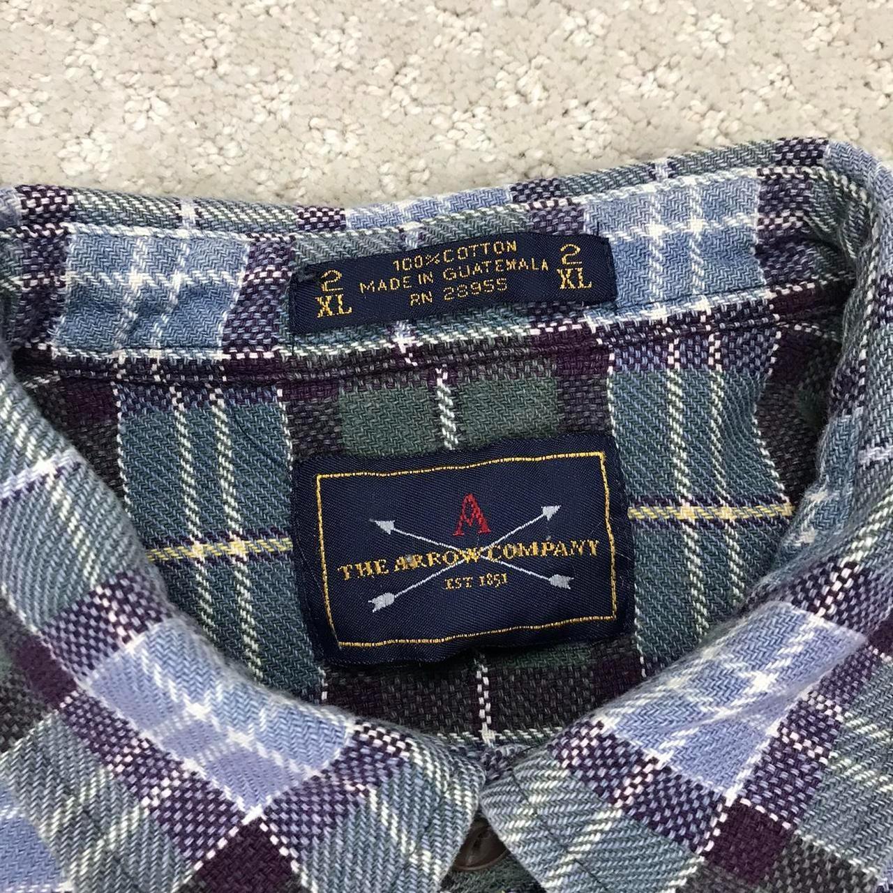 Arrow Plaid Flannel Vintage Collared Shirt. Shrunk... - Depop