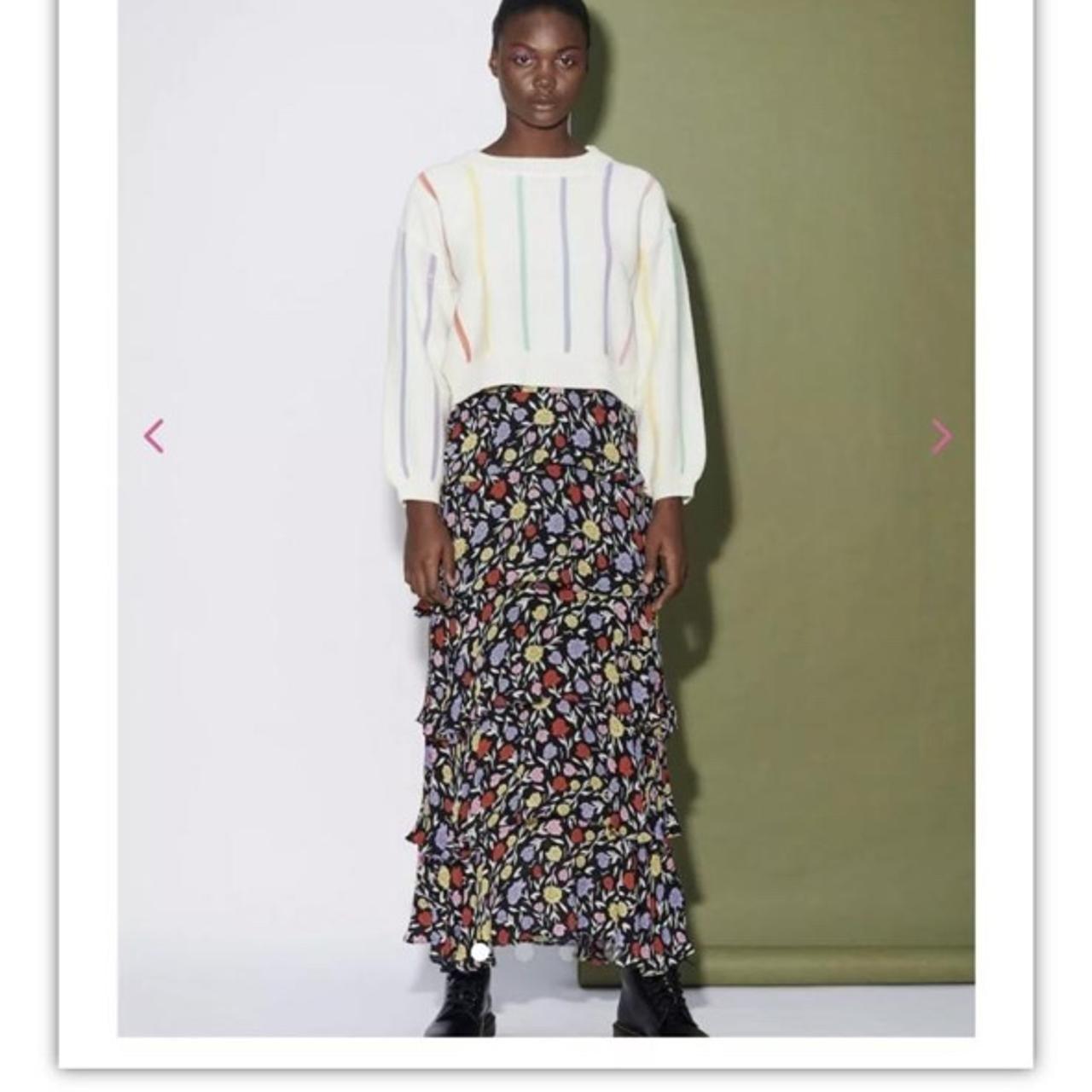 Tiered maxi skirt in a bold floral print that can