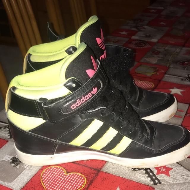 Scarpe con cheap zeppa interna adidas