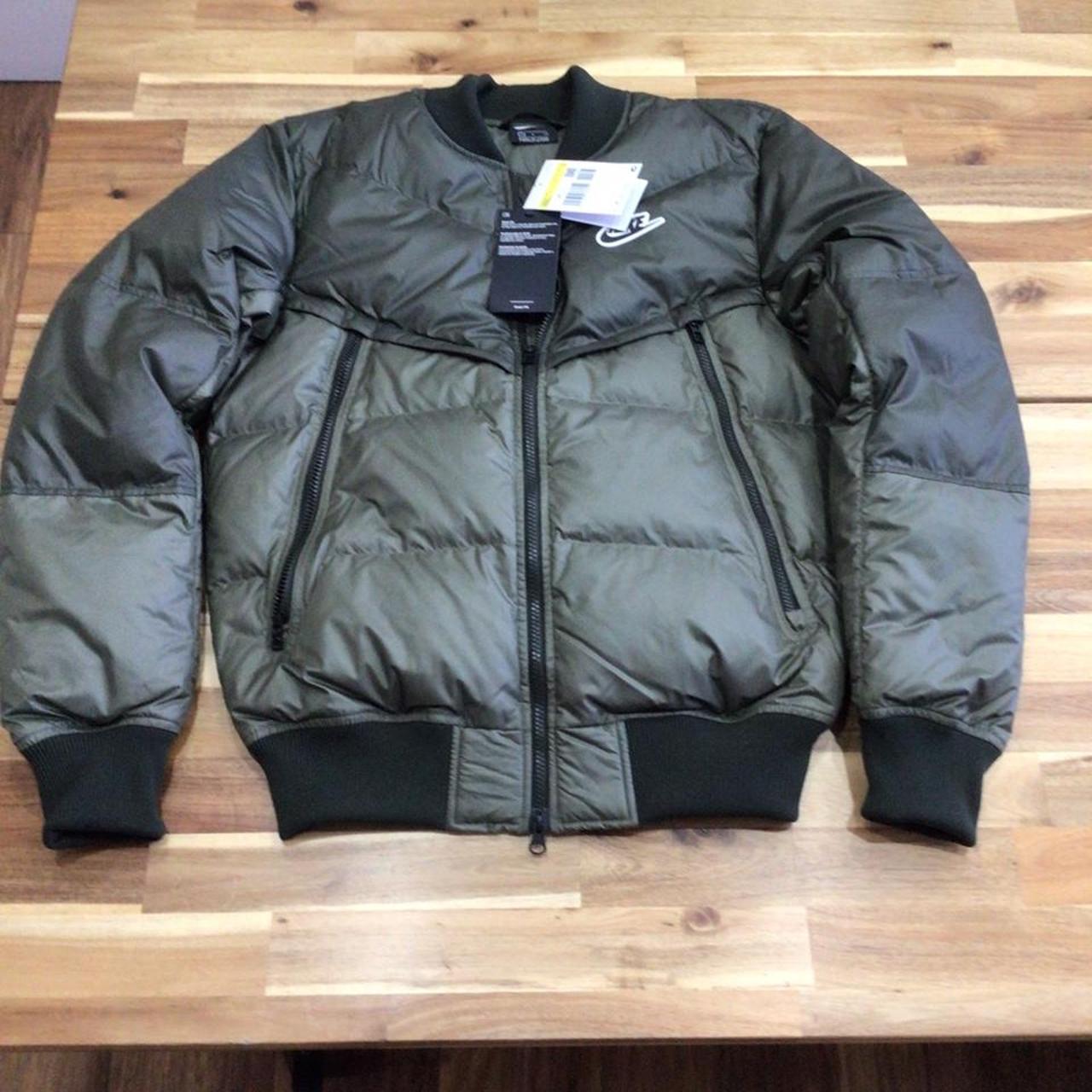 nike nsw down fill bomber