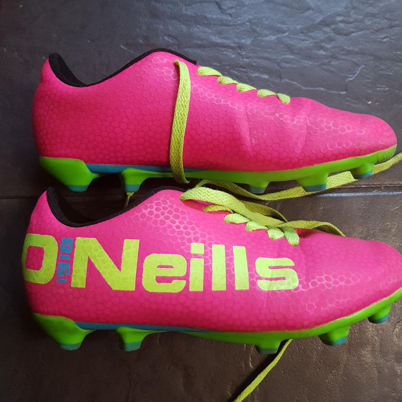 Girls football cheap boots size 3