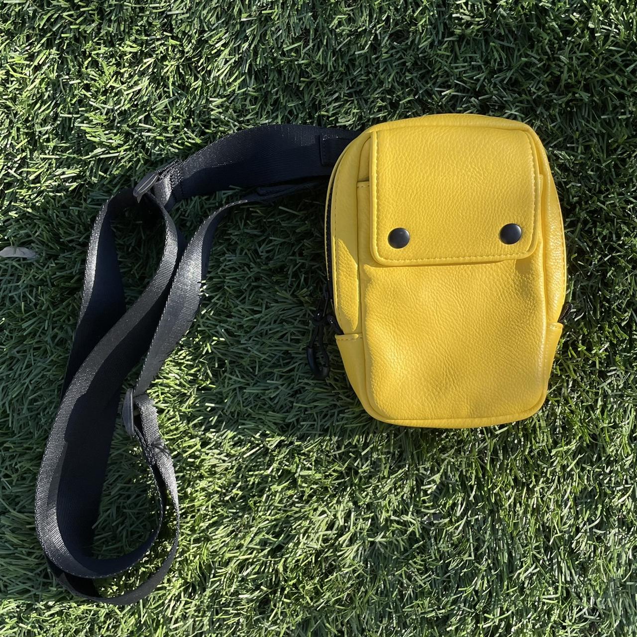 Zara Men's Yellow and Black Bag Depop