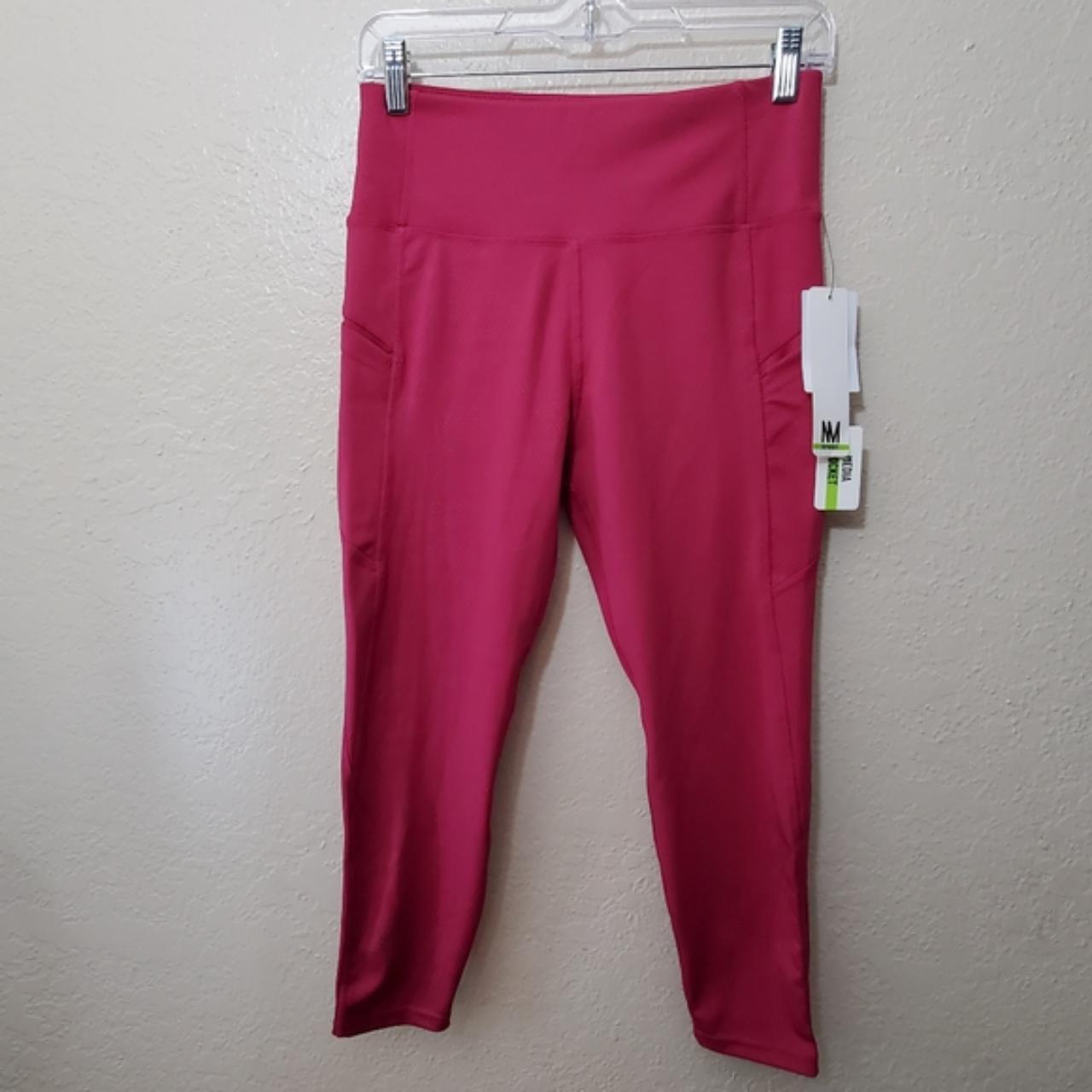 NWT Nicole Miller Sport Capri Leggings size... - Depop