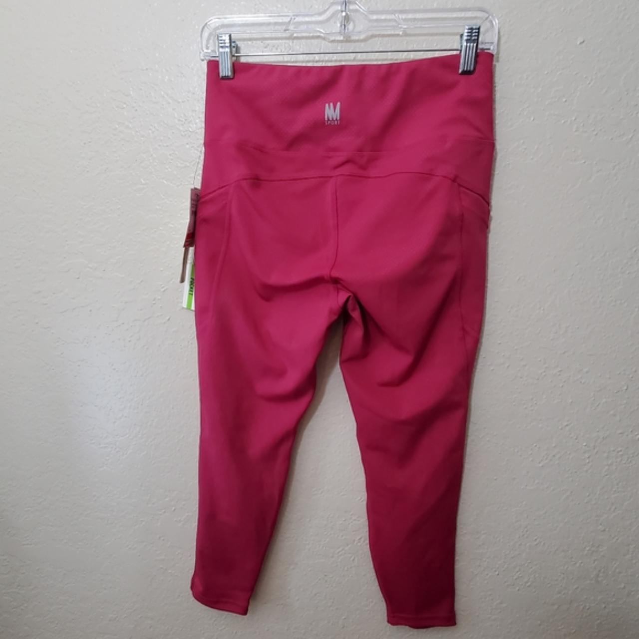 NWT Nicole Miller Sport Capri Leggings size... - Depop