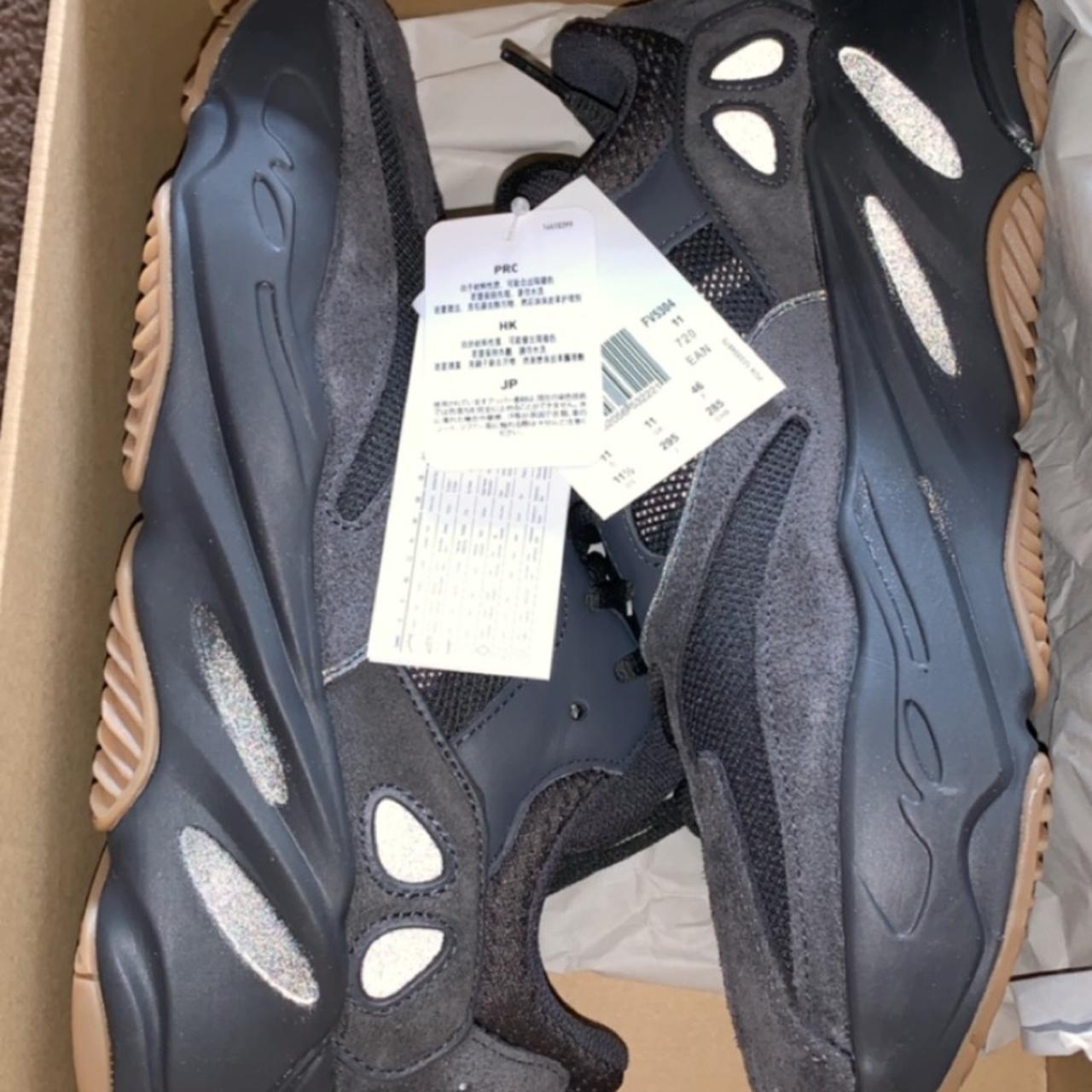 yeezy boost 700 size 11