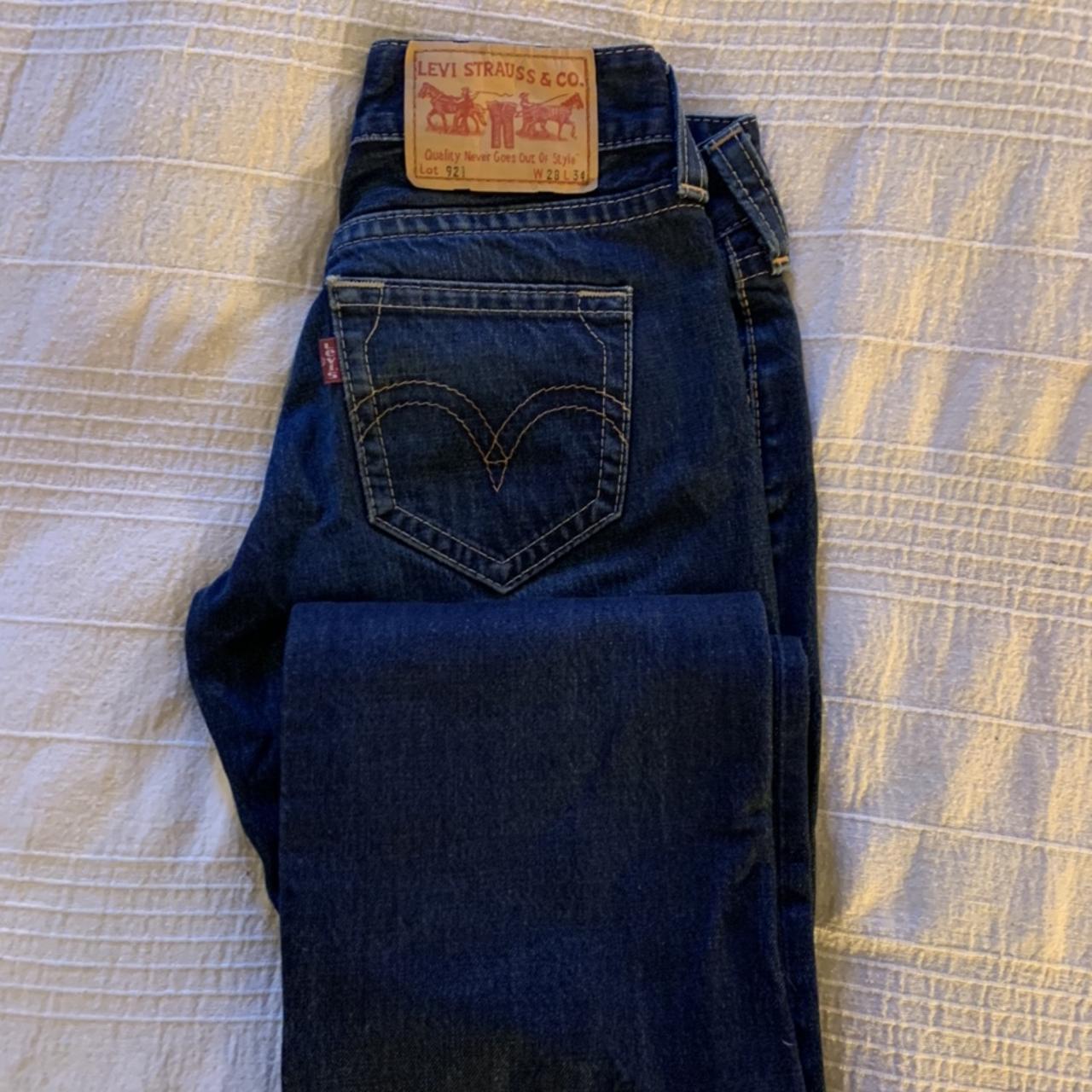 Bellissimo mom jeans levis modello USA 921 tg 28... - Depop