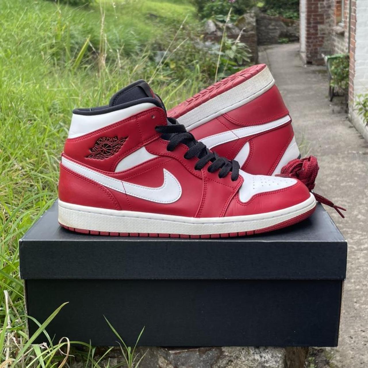 jordan chicago 1 blue