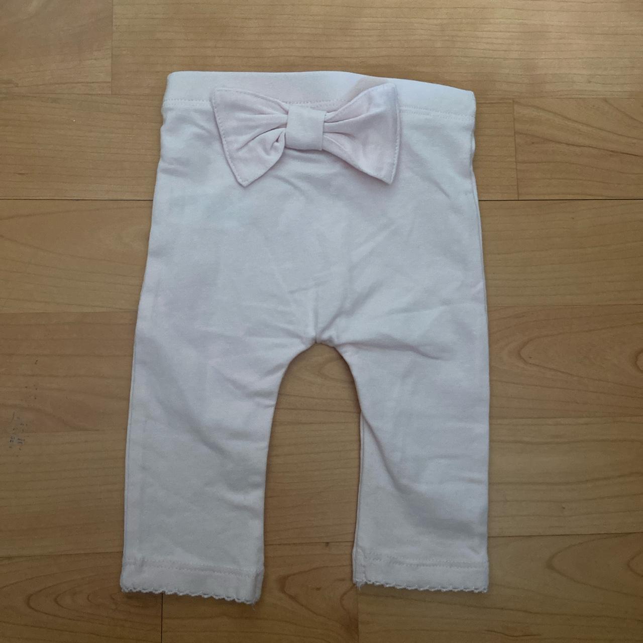 Baby girl leggings with bow on bum Pastel/ baby... Depop
