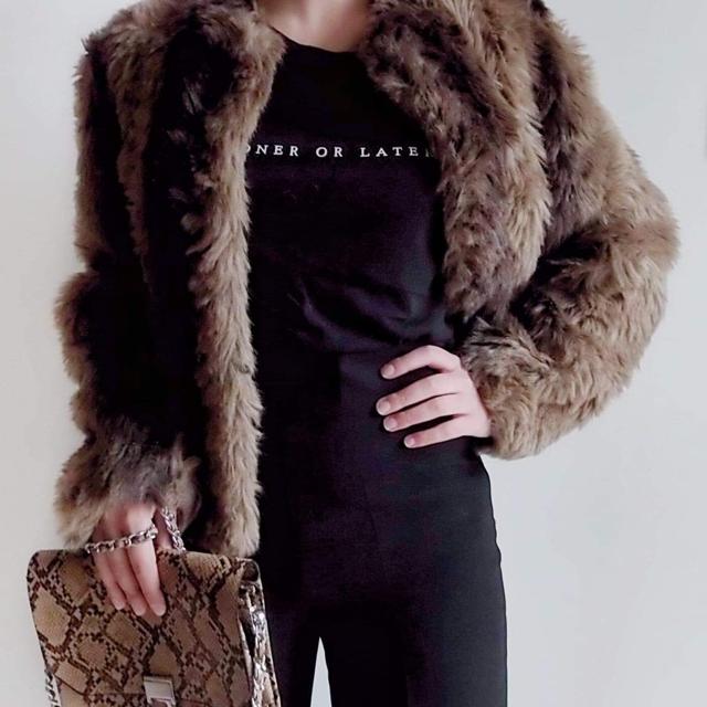 Fashion nova 2024 fernanda fur coat