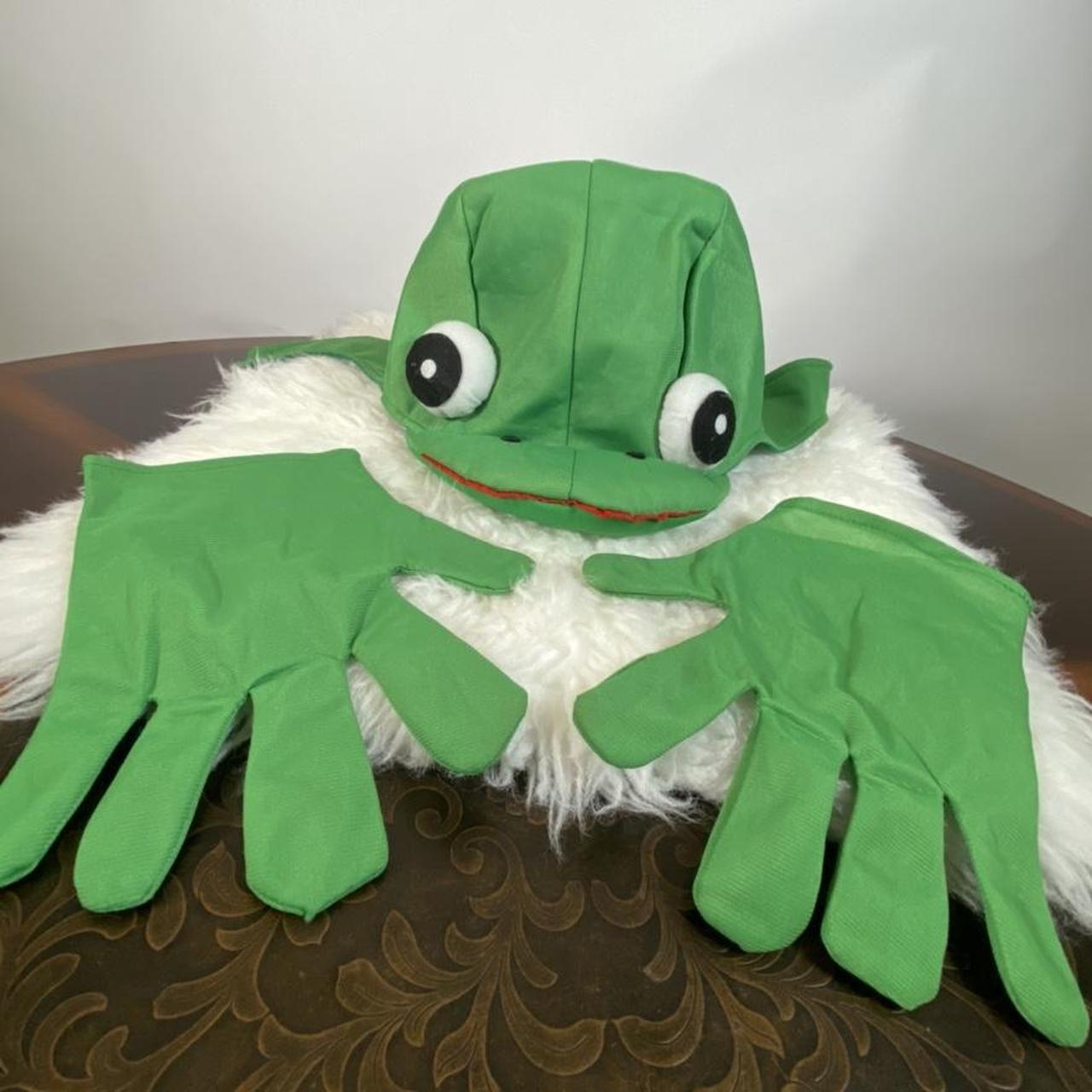 Frog hat + frog gloves as seen on Vars!! Depop