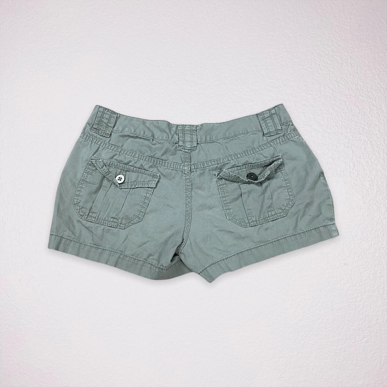 Cute vintage y2k low rise khaki green cargo shorts... - Depop