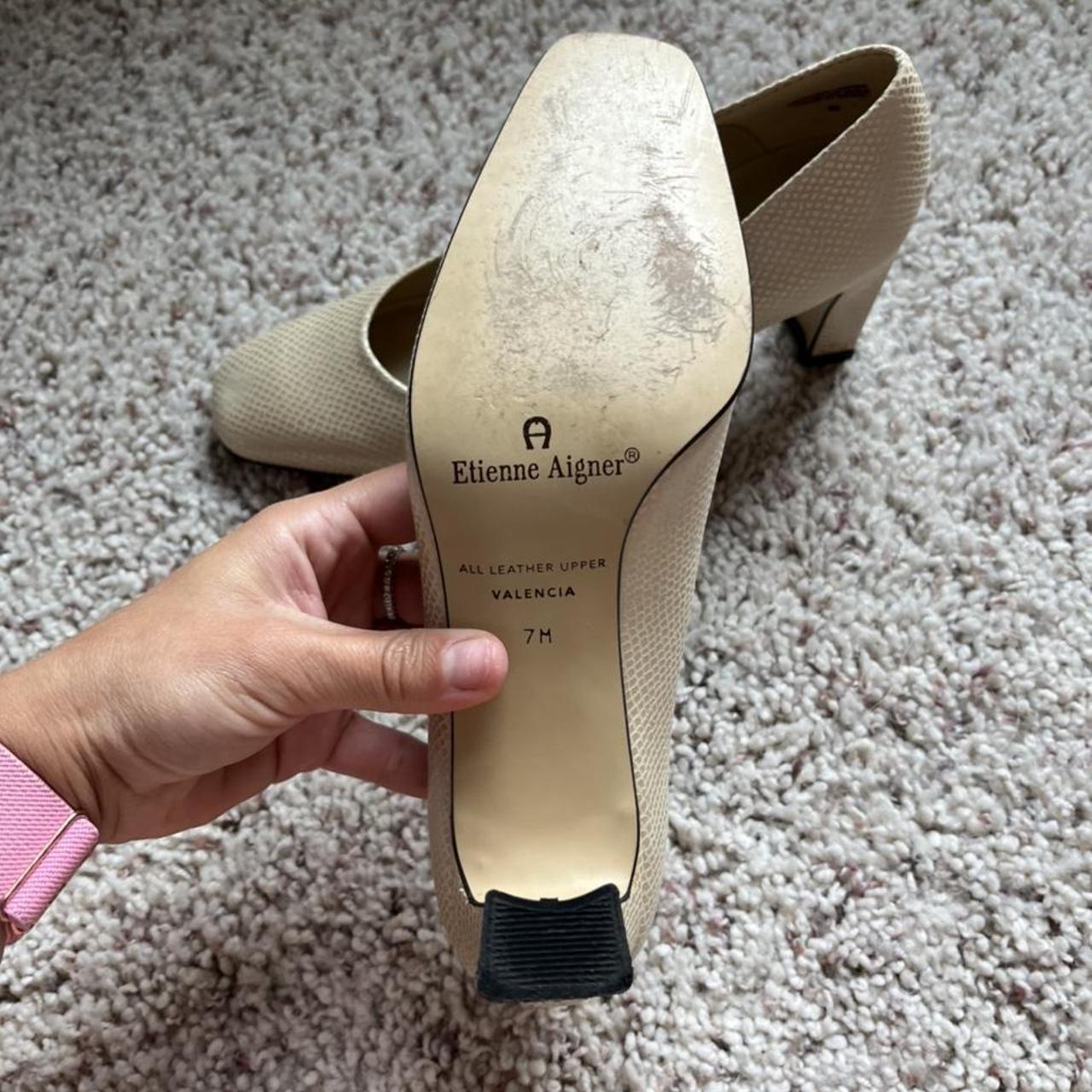 etienne aigner pumps